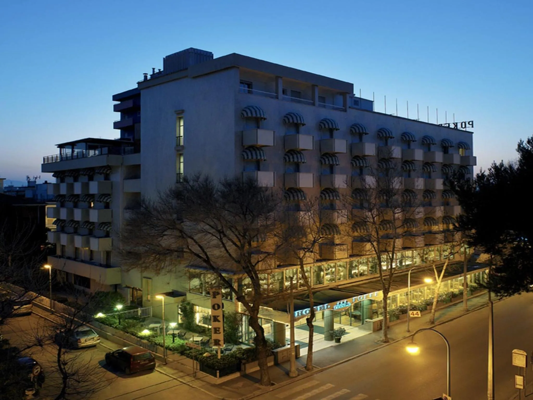 Facade/entrance in Hotel Poker