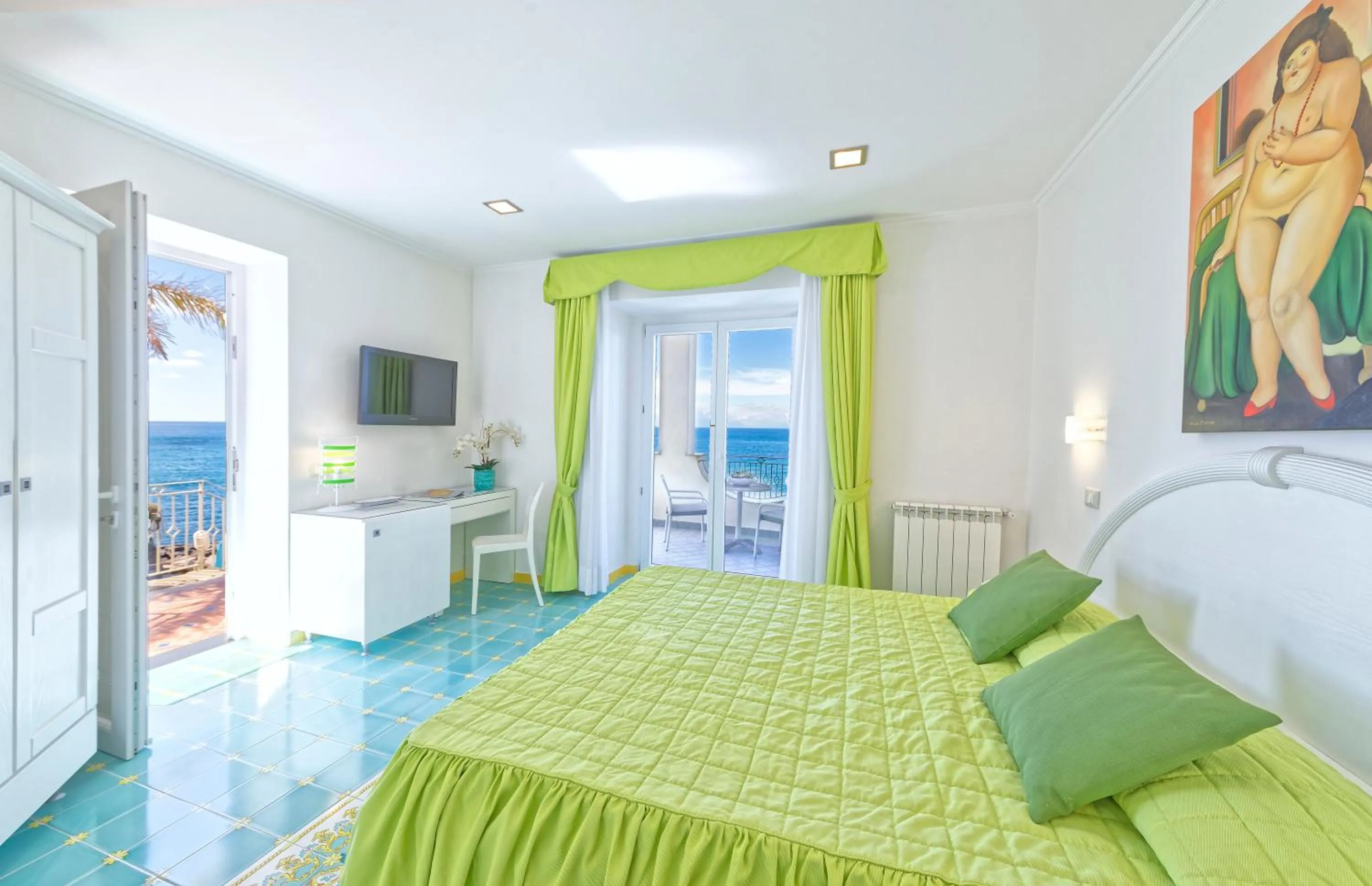 Balcony/Terrace, Bed in Hotel La Madonnina