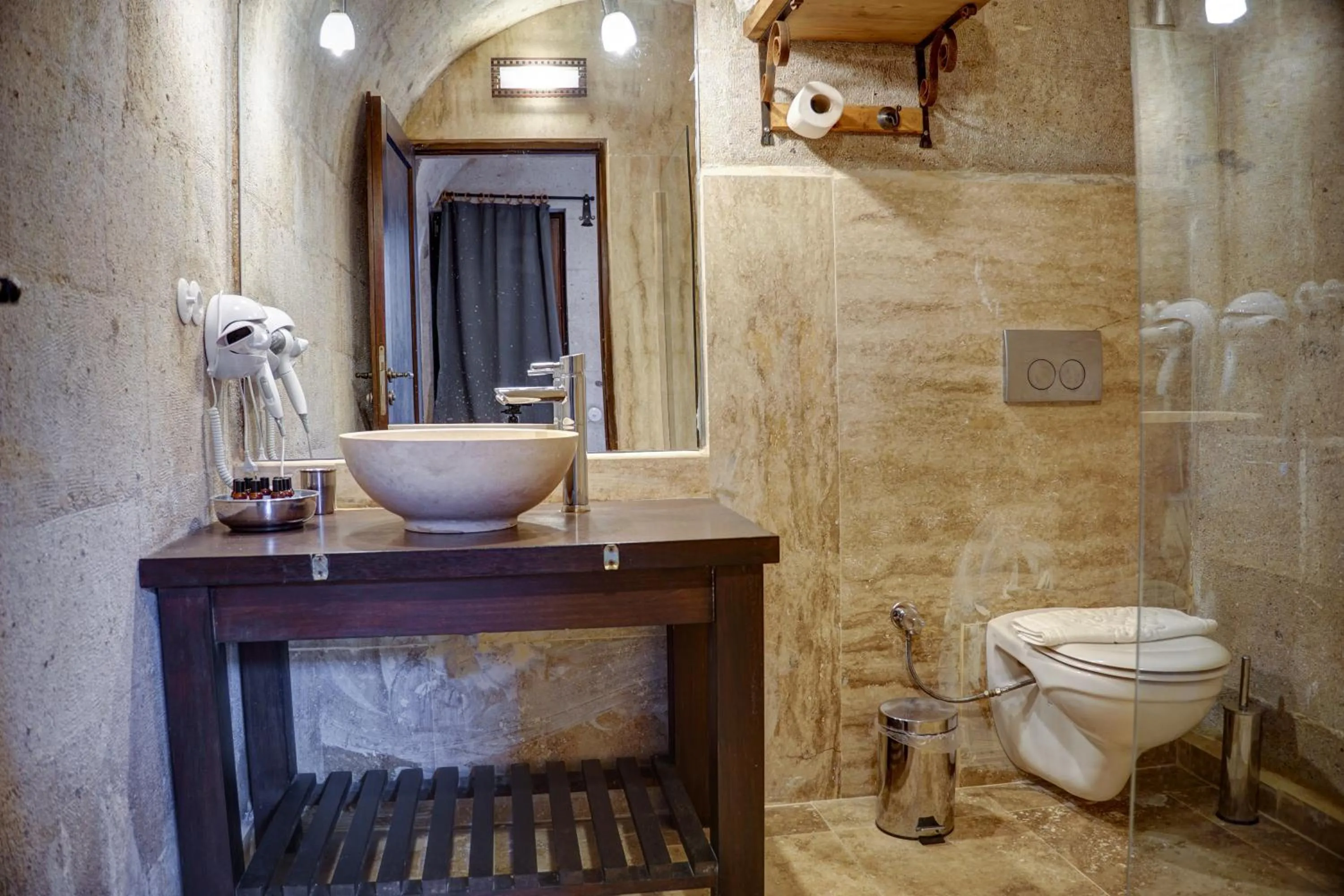 Shower in Karma Cappadocia