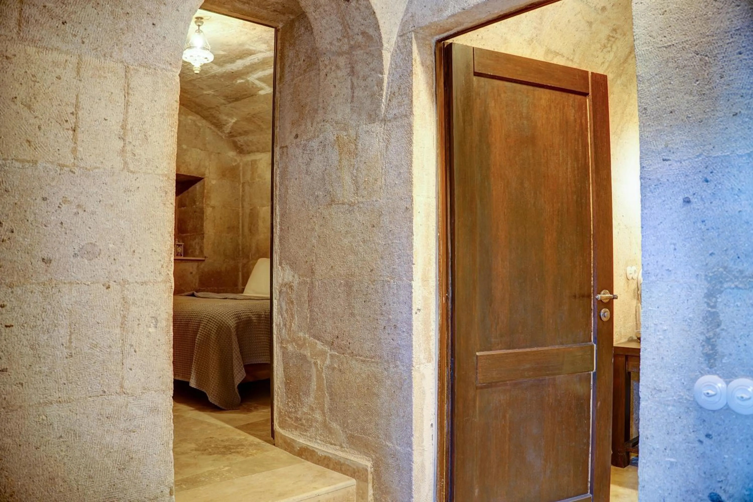 Photo of the whole room, Bed in Karma Cappadocia