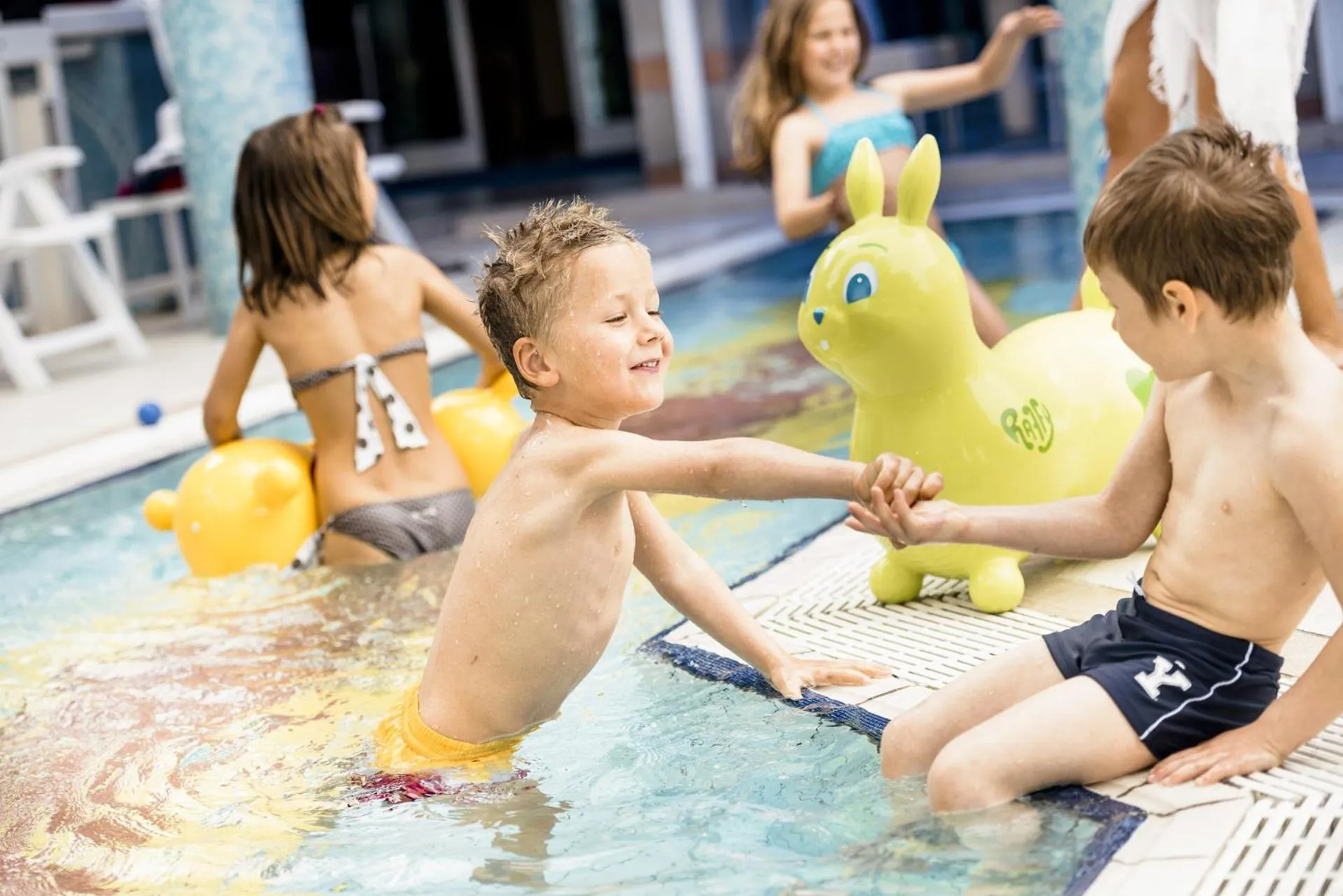 Swimming pool in Hotel San Michele