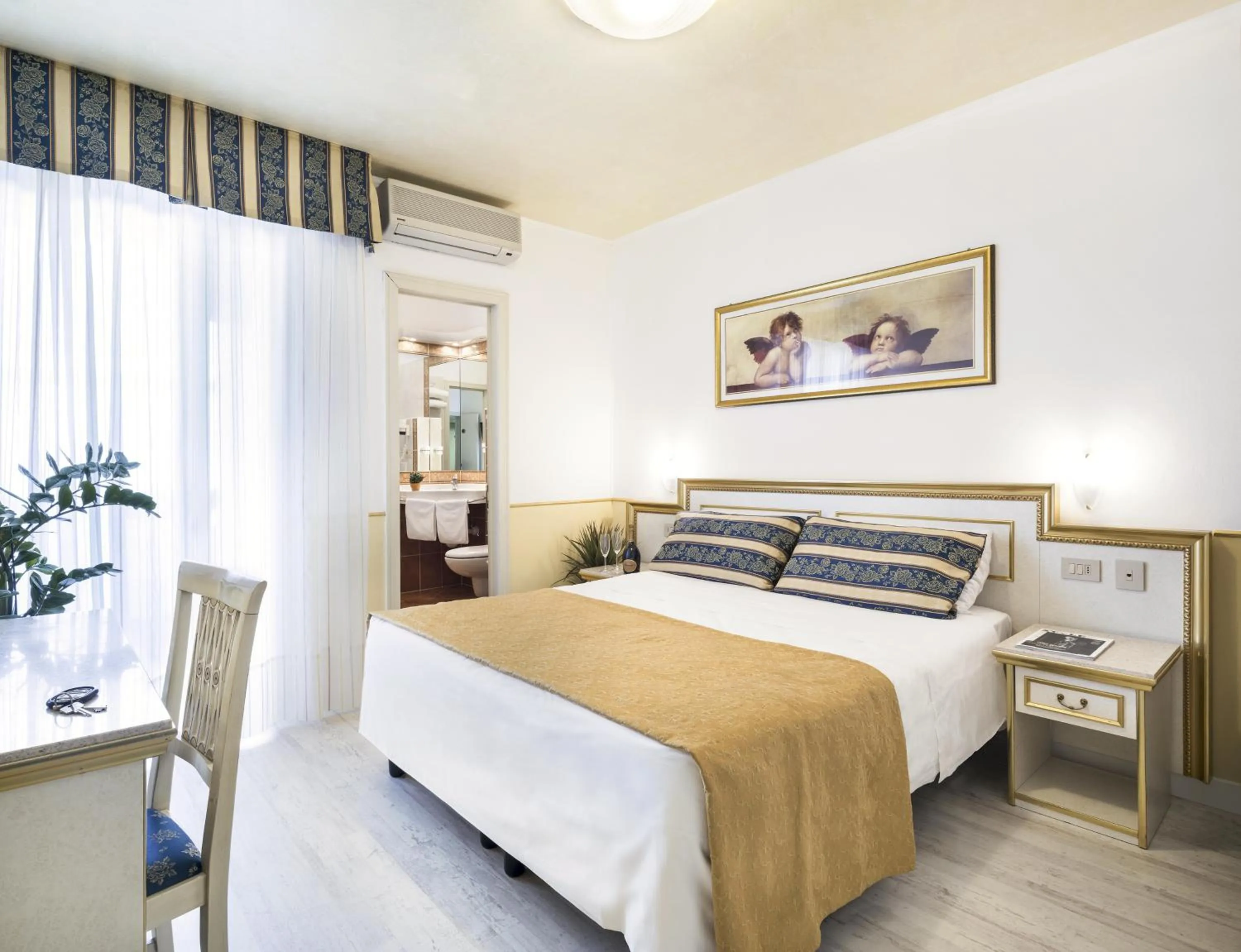 Photo of the whole room, Bed in Hotel San Michele