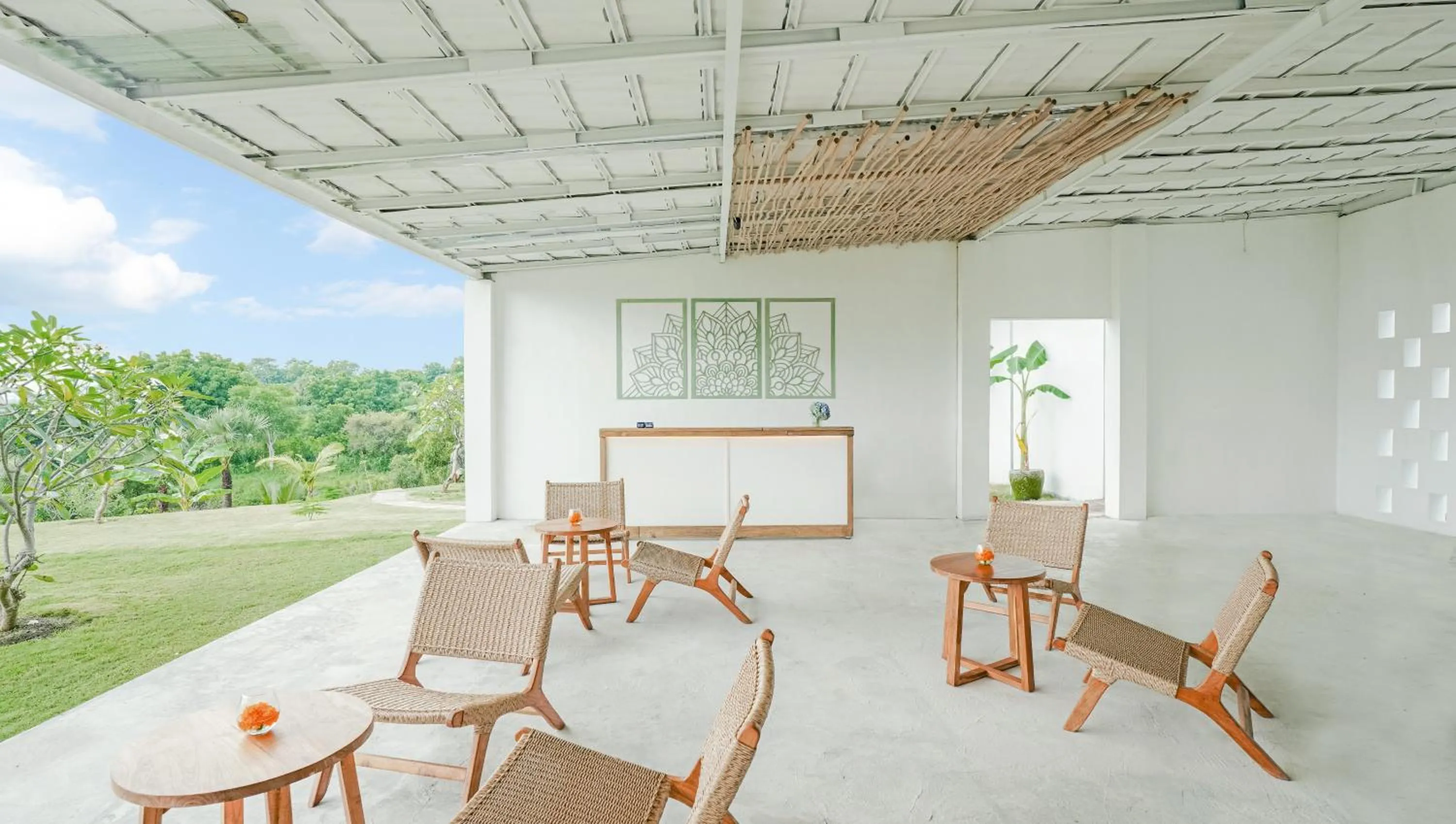 Restaurant/places to eat in Palm Springs Bali Dive Resort