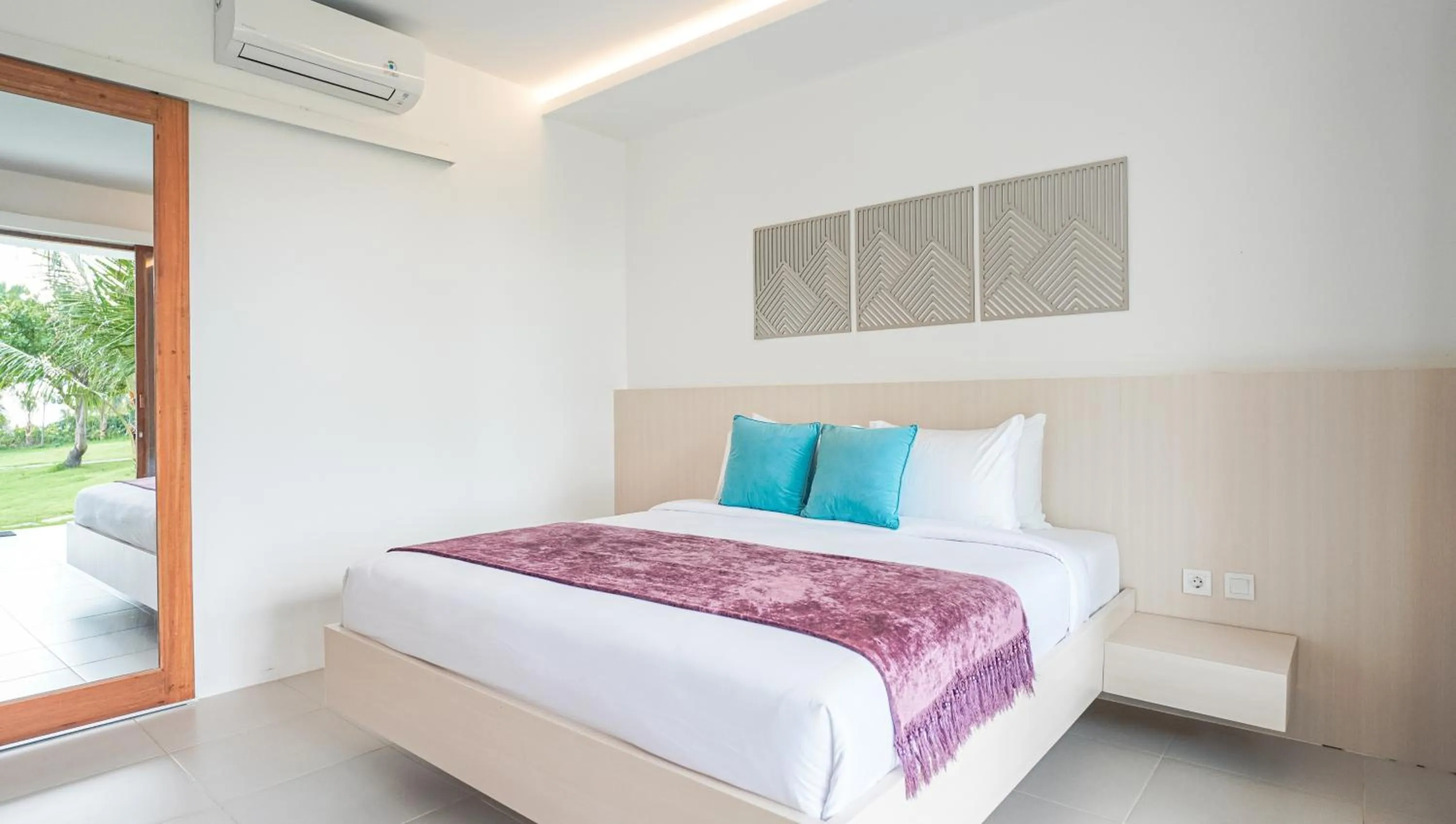 Bedroom, Bed in Palm Springs Bali Dive Resort