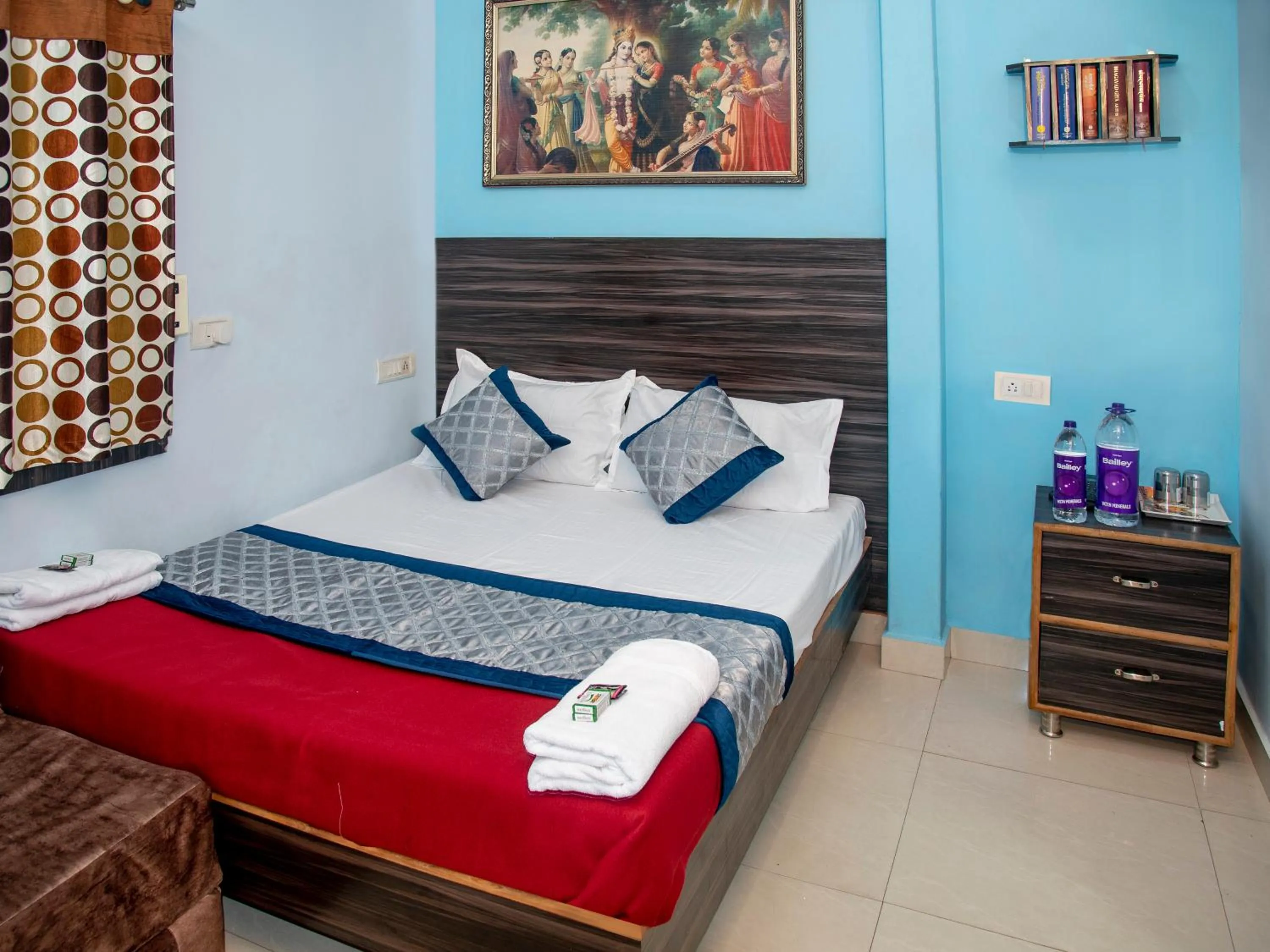 Bedroom, Bed in Vrindavan Comfort Inn