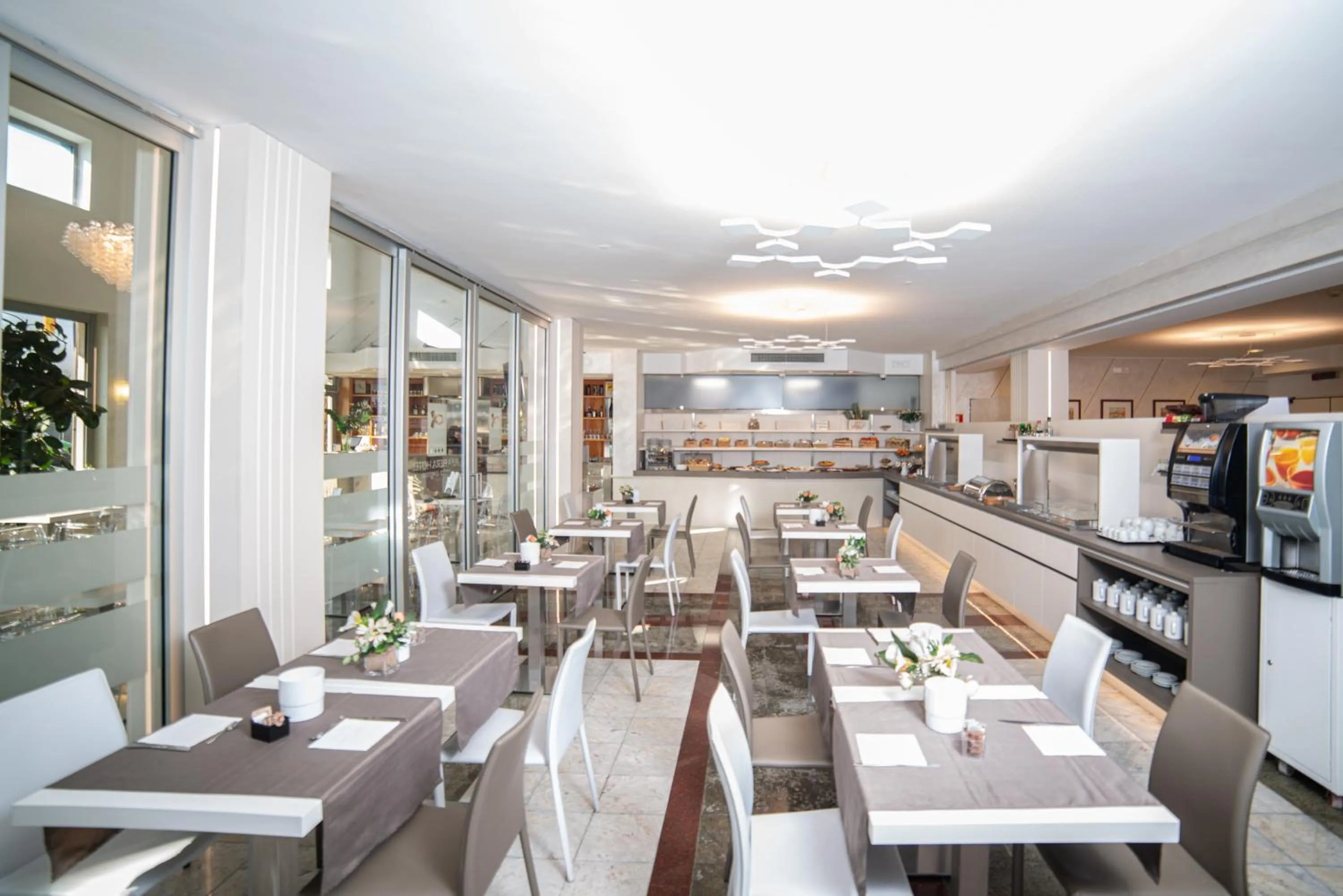 Continental breakfast in Alfa Fiera Hotel