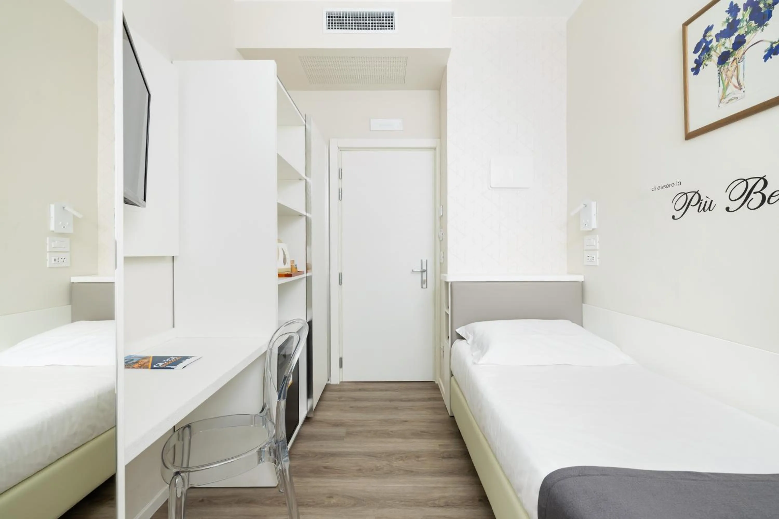 Bed in Hotel Maggiore