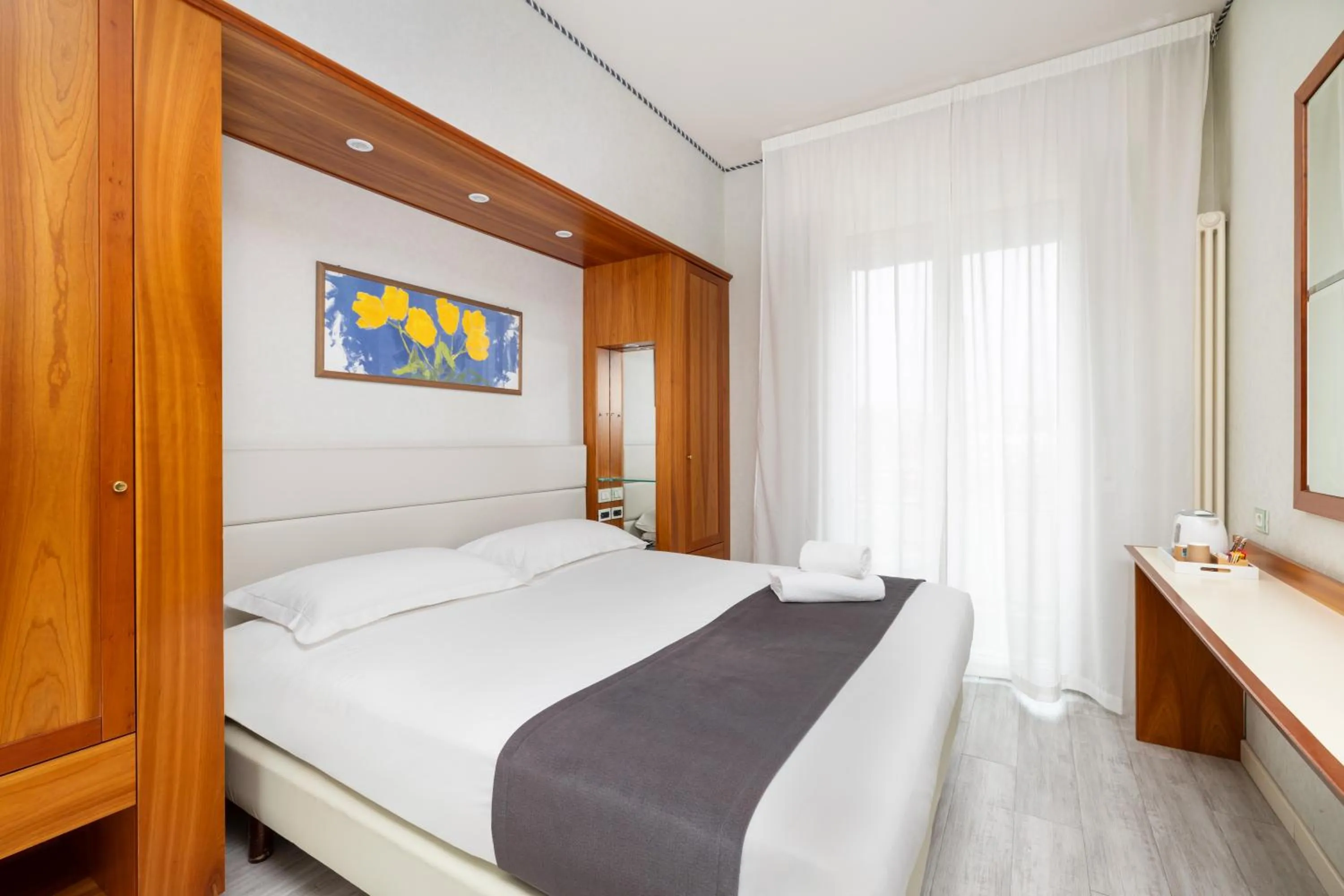 Bed in Hotel Maggiore