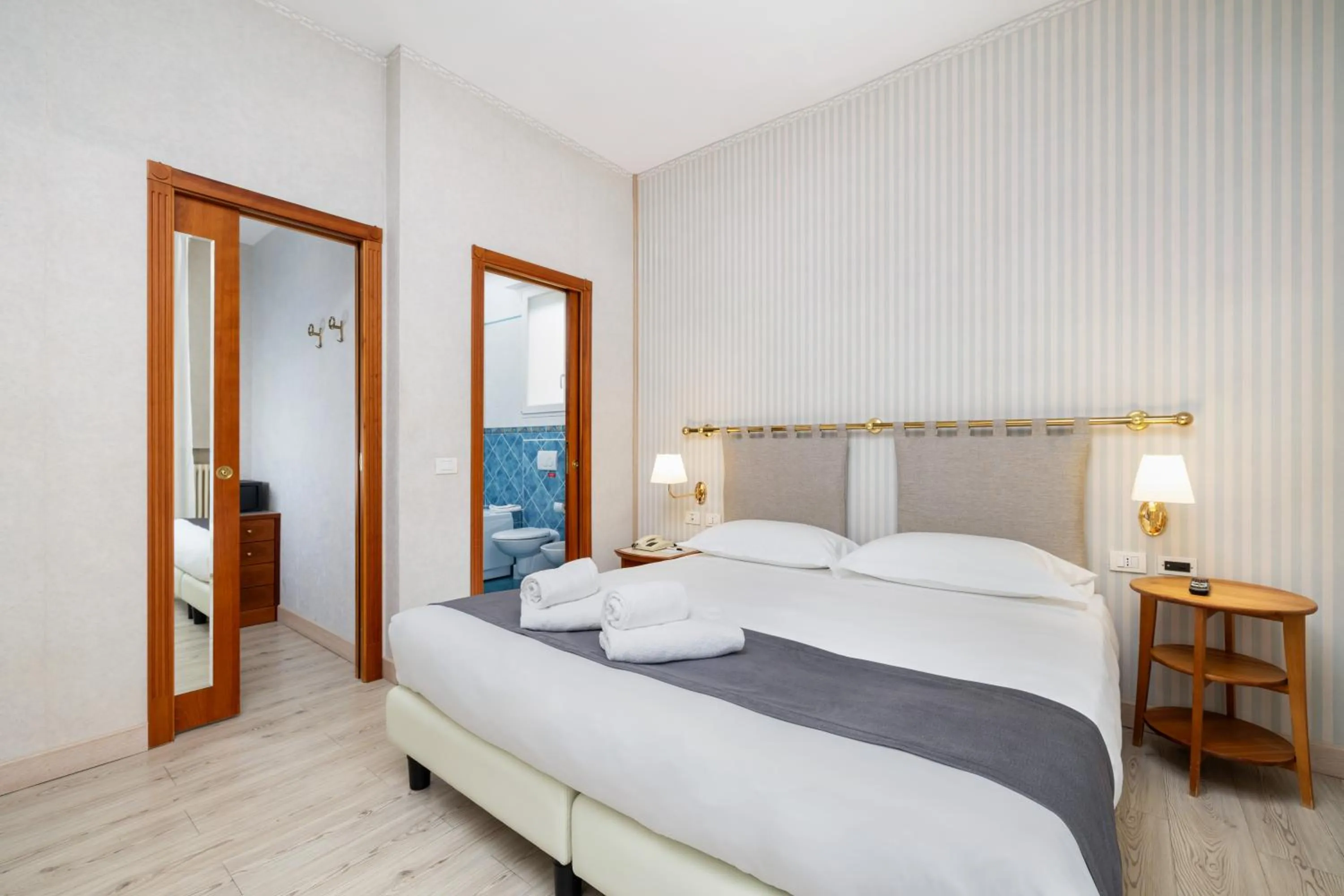 Bed in Hotel Maggiore