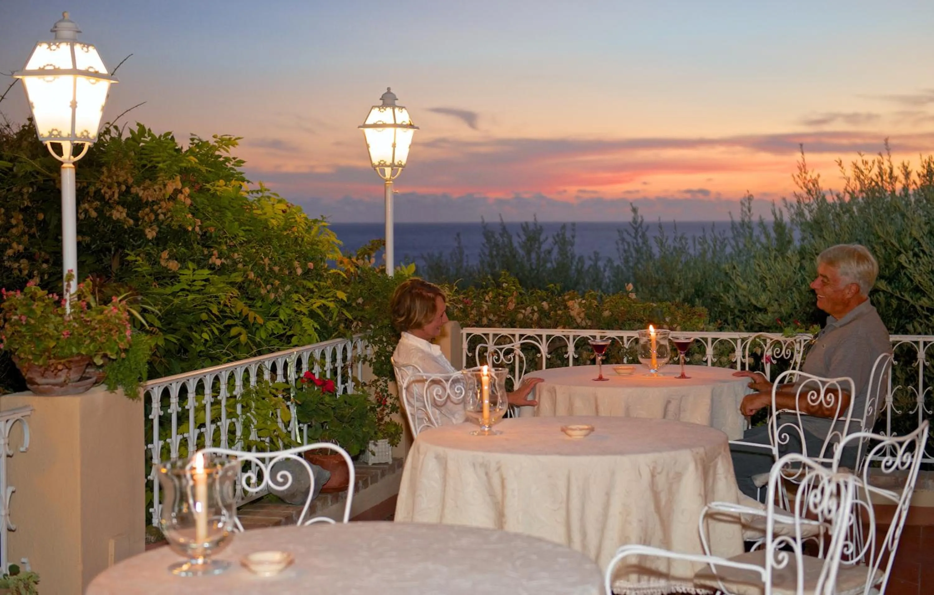 Restaurant/places to eat in Romantic Hotel & Restaurant Villa Cheta Elite