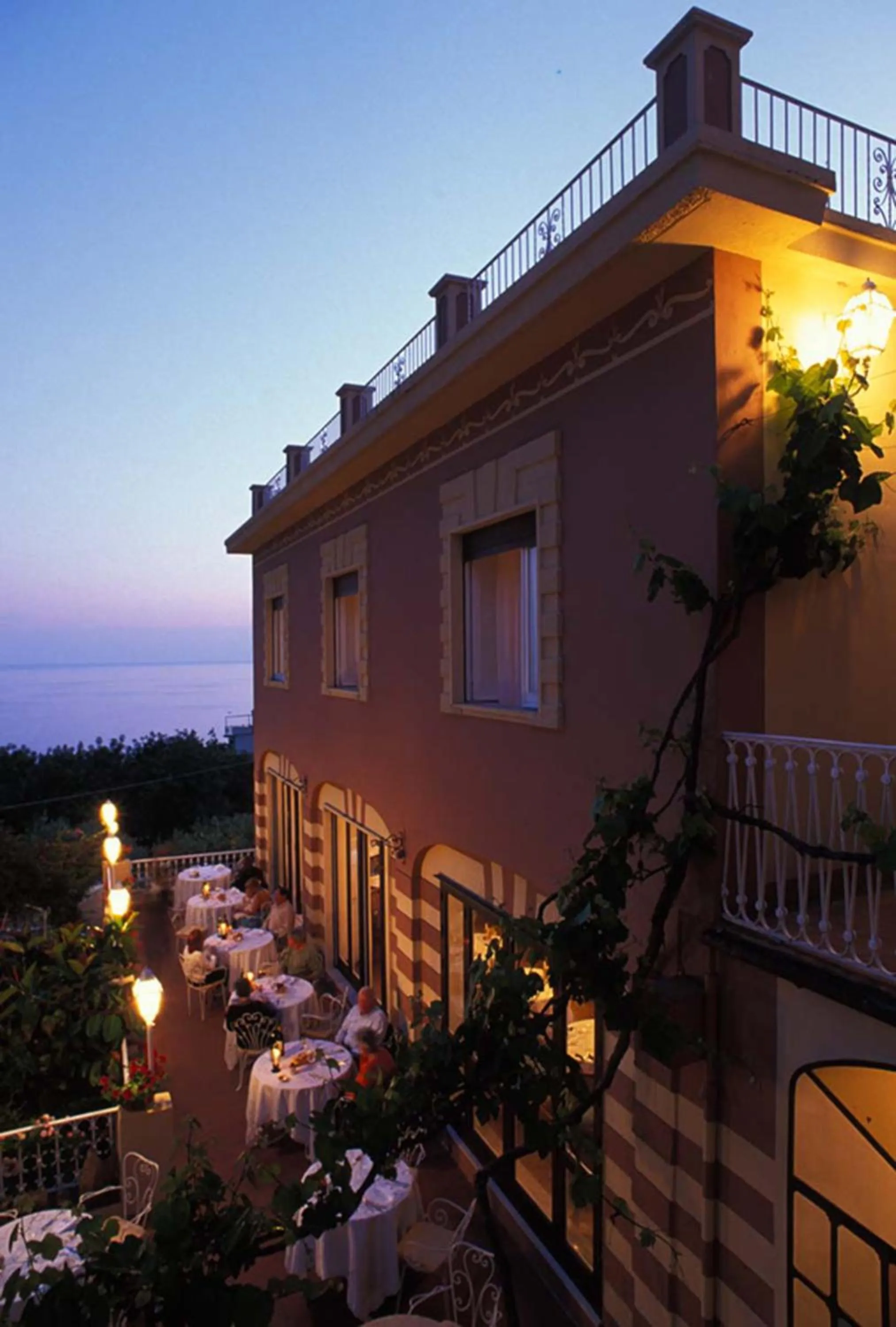 Food in Romantic Hotel & Restaurant Villa Cheta Elite