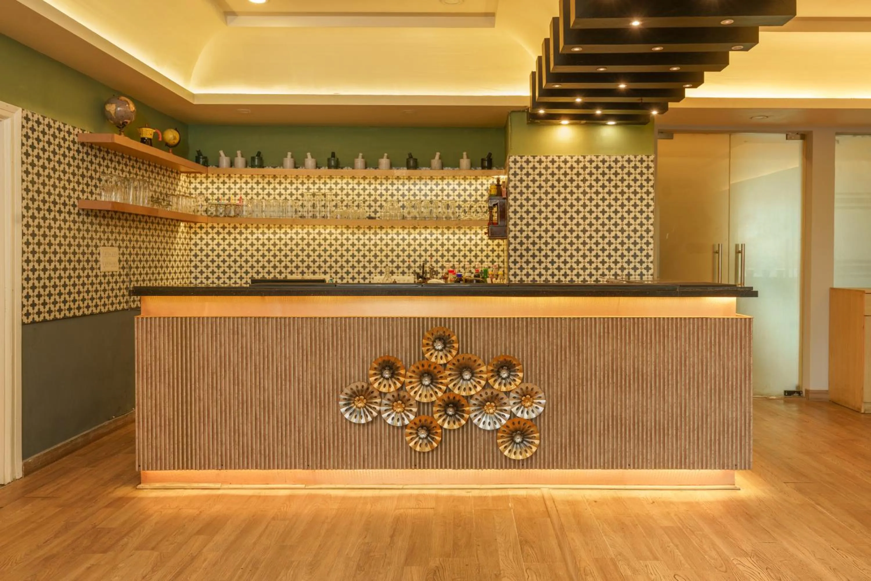 Restaurant/places to eat in Bloom Hotel - Sector 62