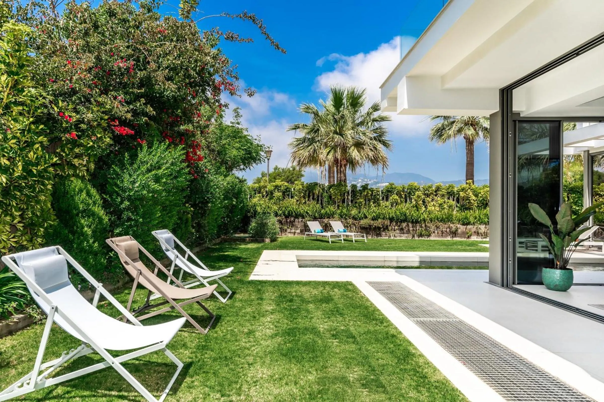 Facade/entrance in All About Villa Gladiolo