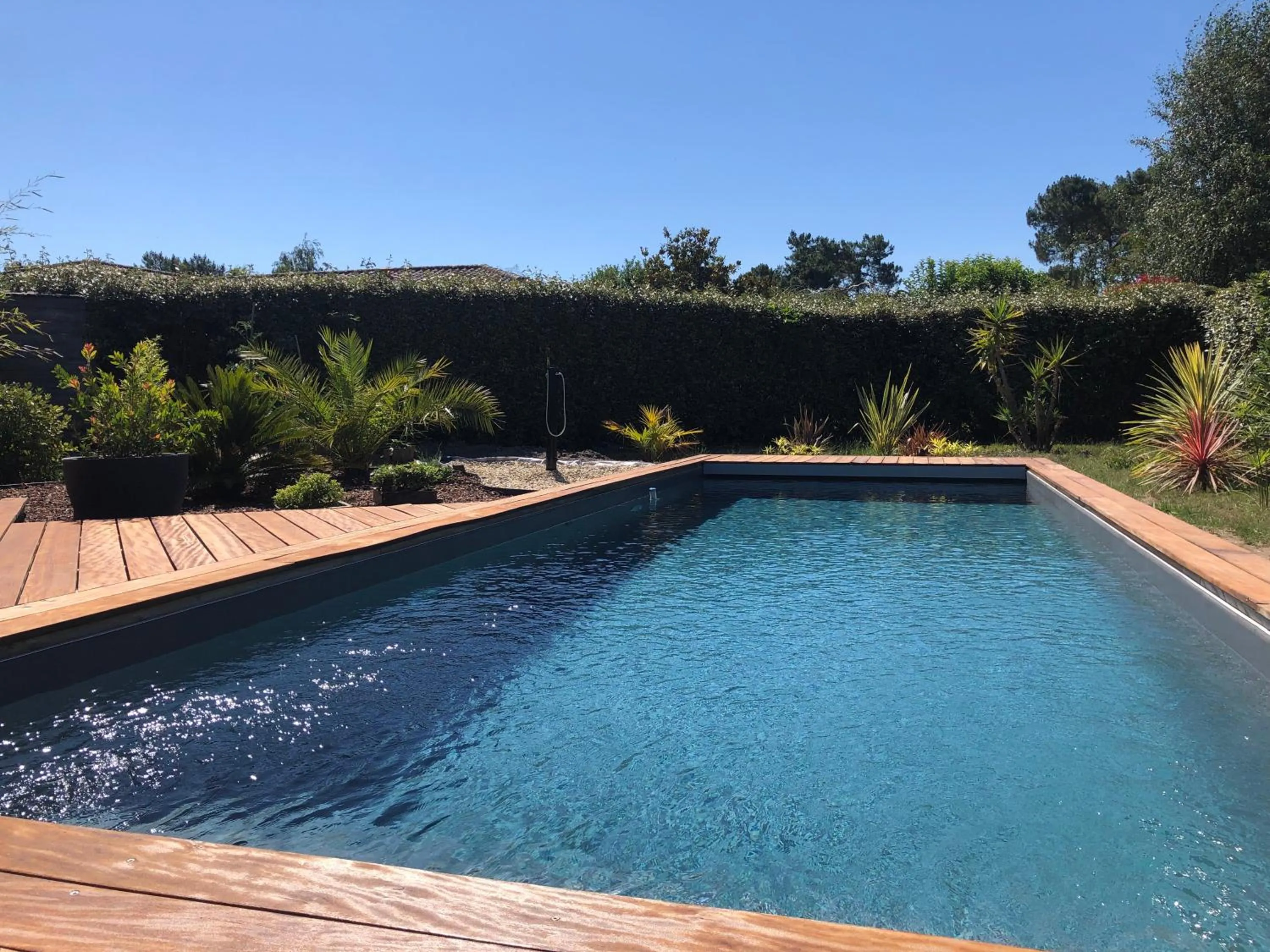 Swimming pool in La villa du golf - chambre d hôtes