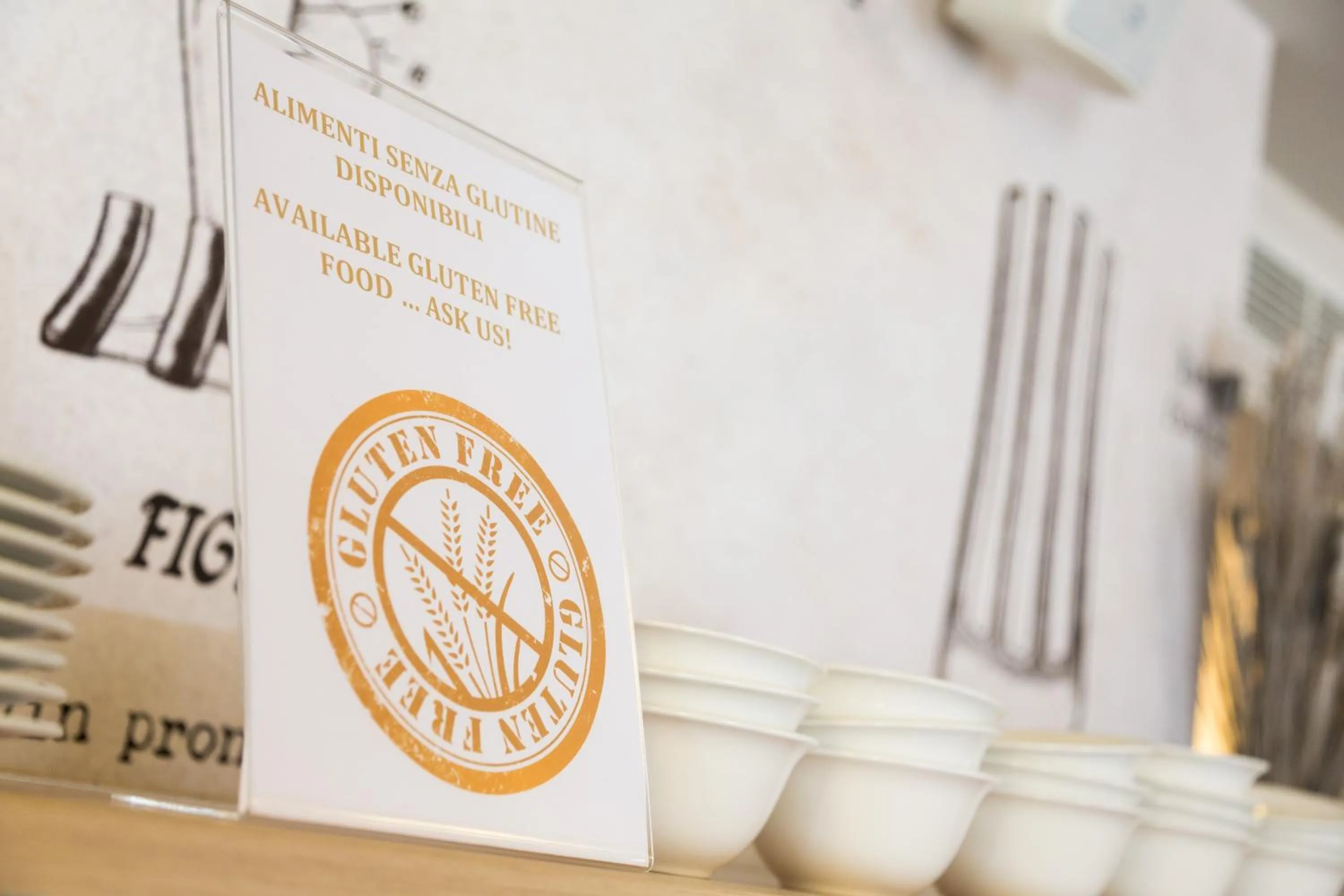 Food in Pace 1954 Hotel