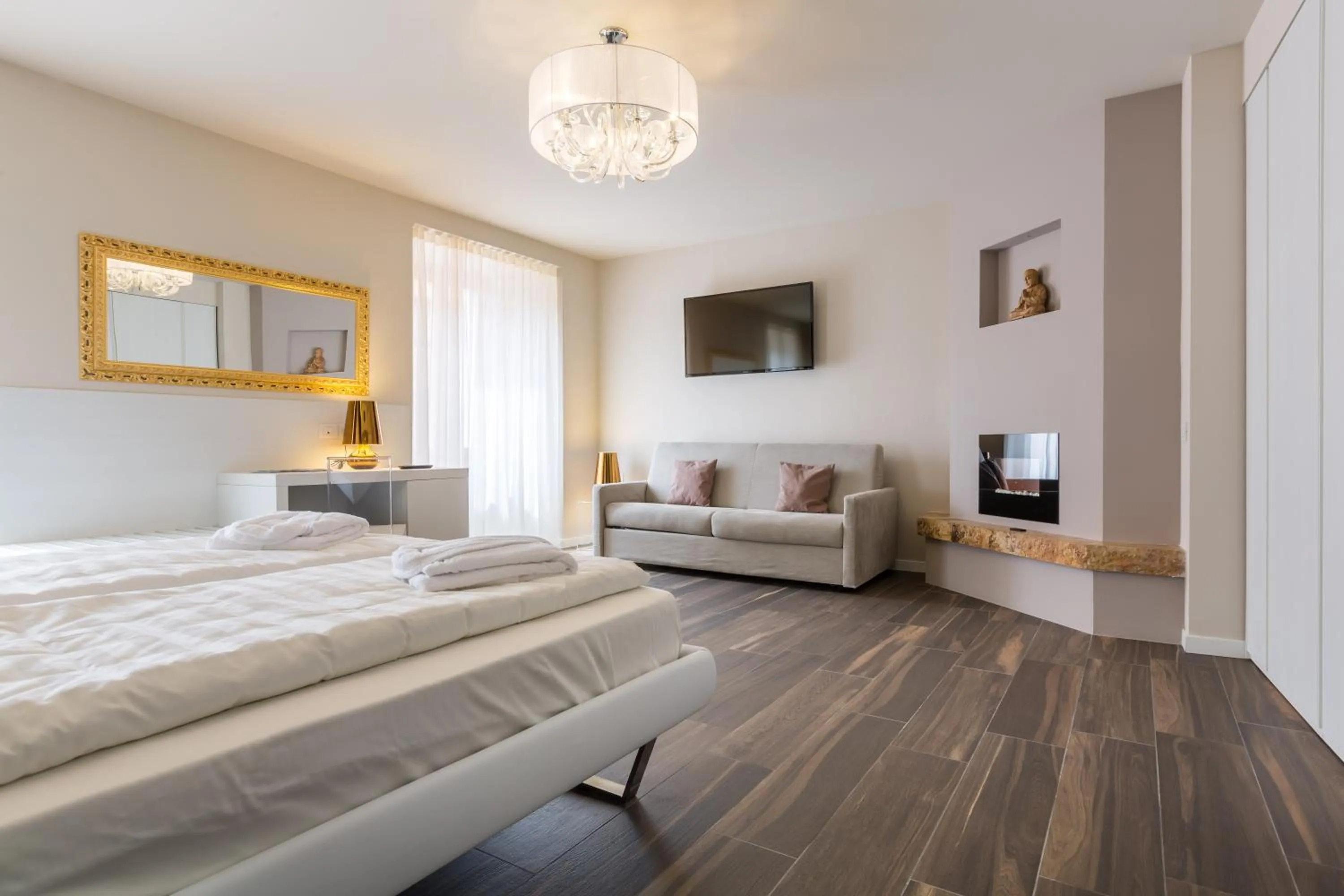 Photo of the whole room, Bed in Pace 1954 Hotel