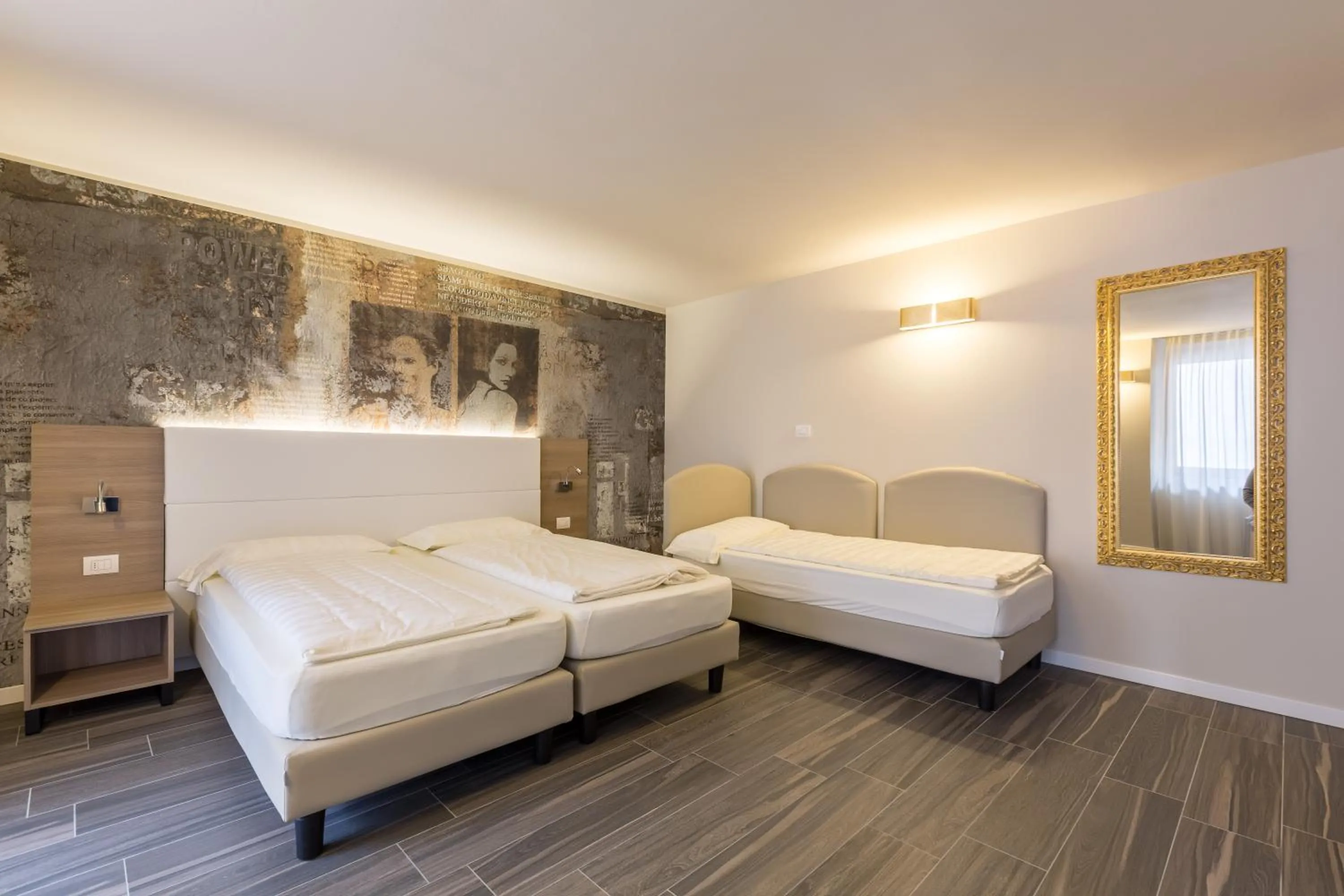 Photo of the whole room, Bed in Pace 1954 Hotel