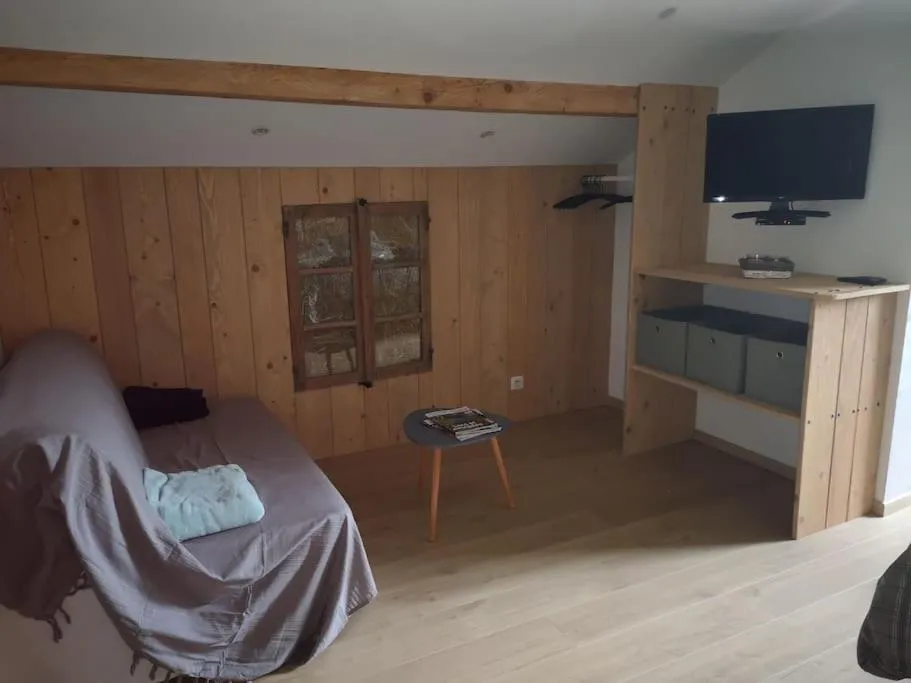 Property building, Bed in chambre d'hôtes nos racines (chez Muriel et Philippe)