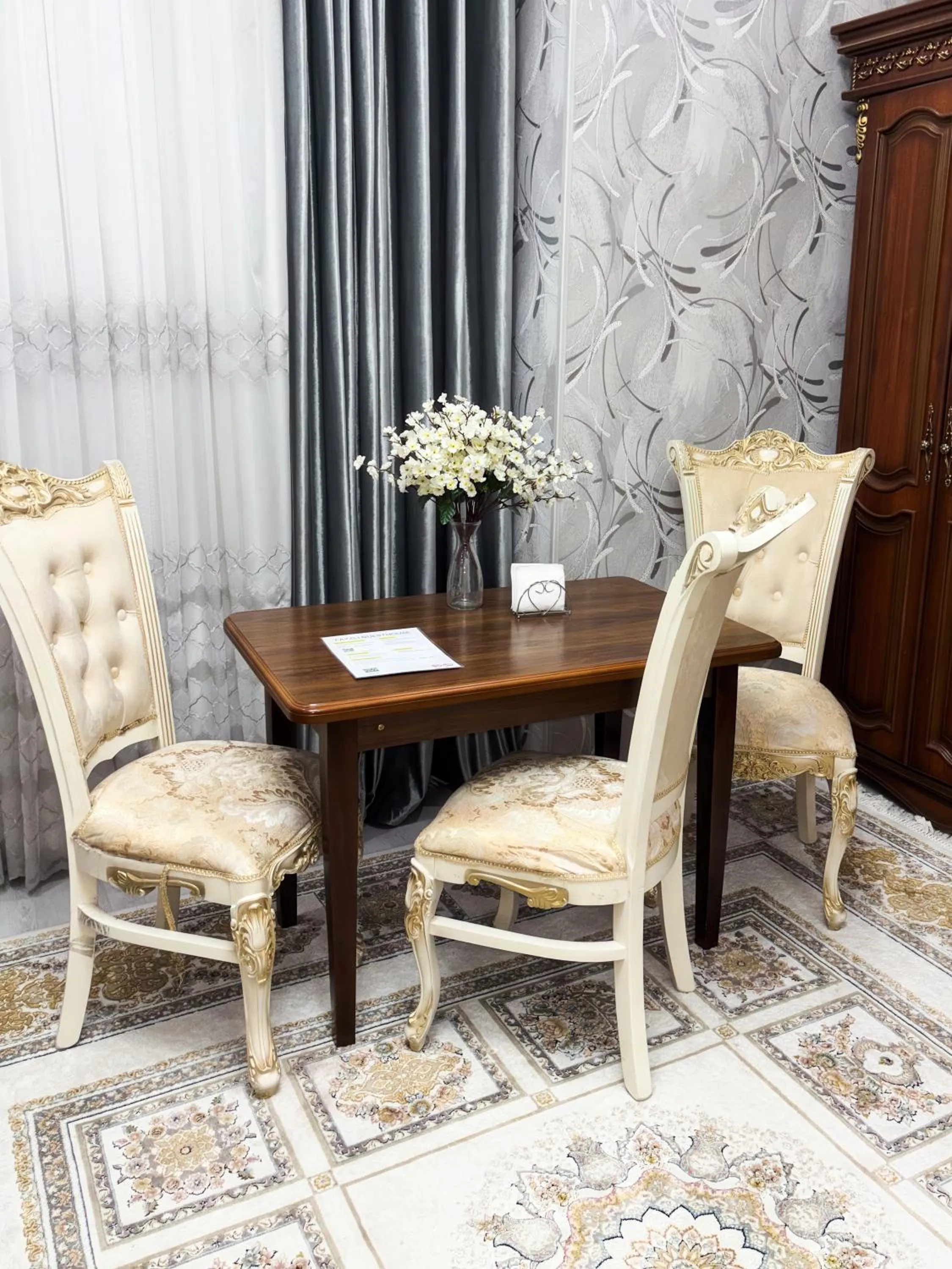 Dining area in Fayzli GuestHouse