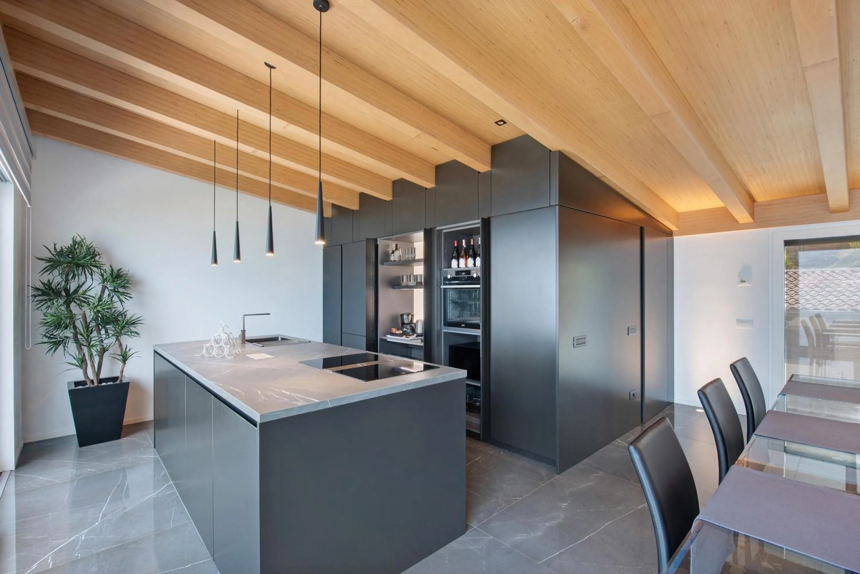 Kitchen or kitchenette in Luxury Lakefront Penthouse