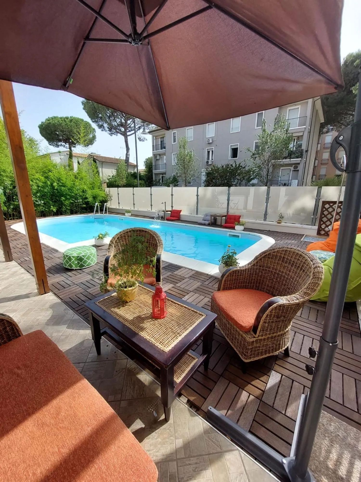 Swimming pool in Maison des Roses