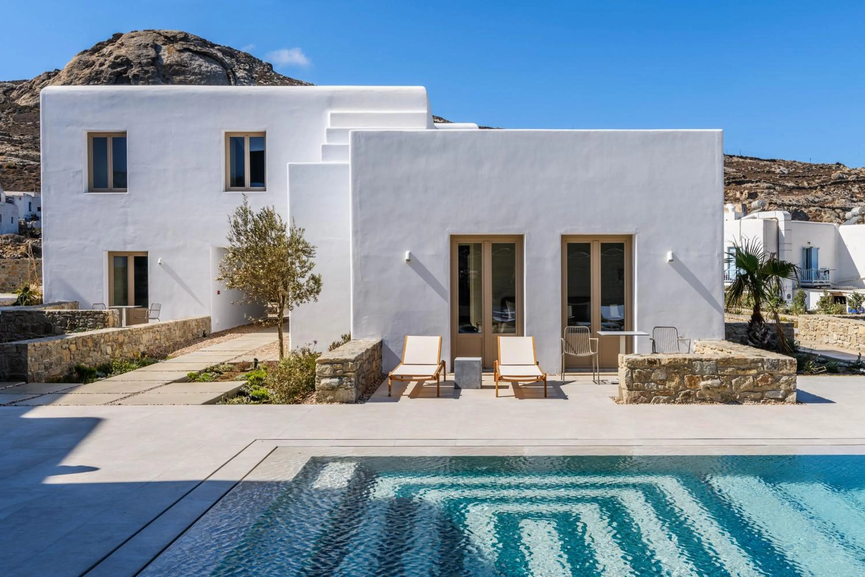 Property building in Camarades Mykonos