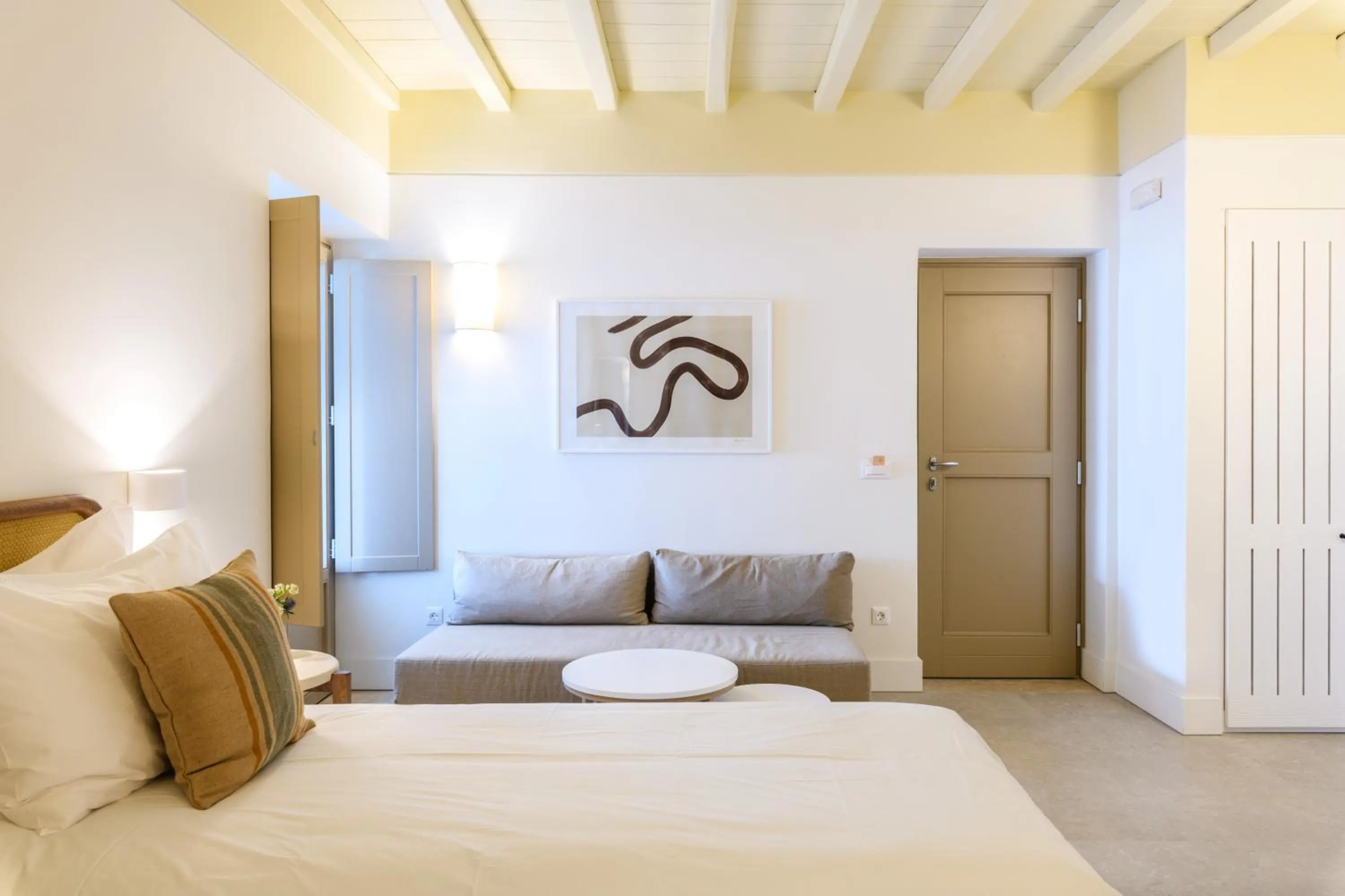 Bed in Camarades Mykonos