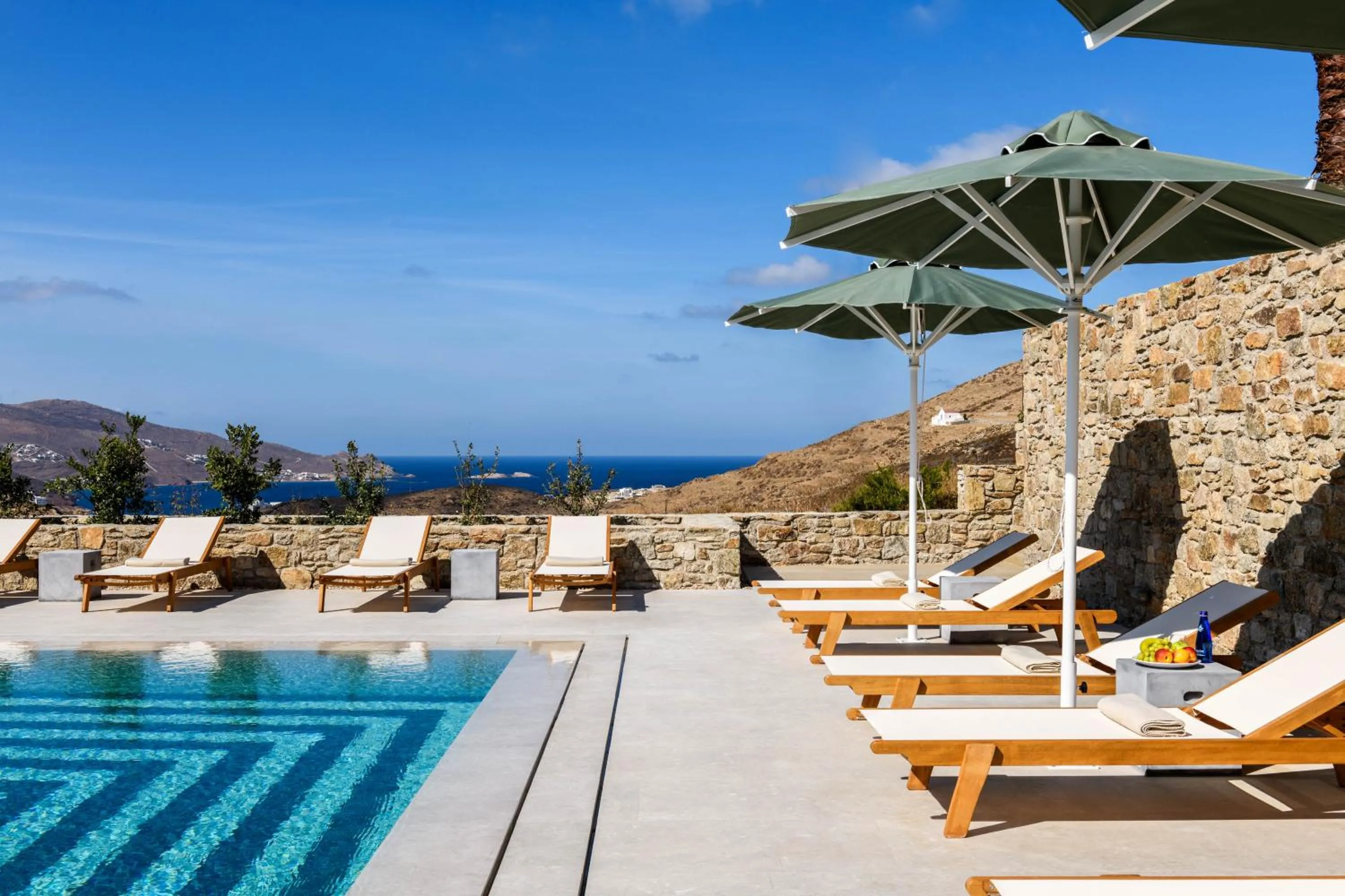 Day in Camarades Mykonos