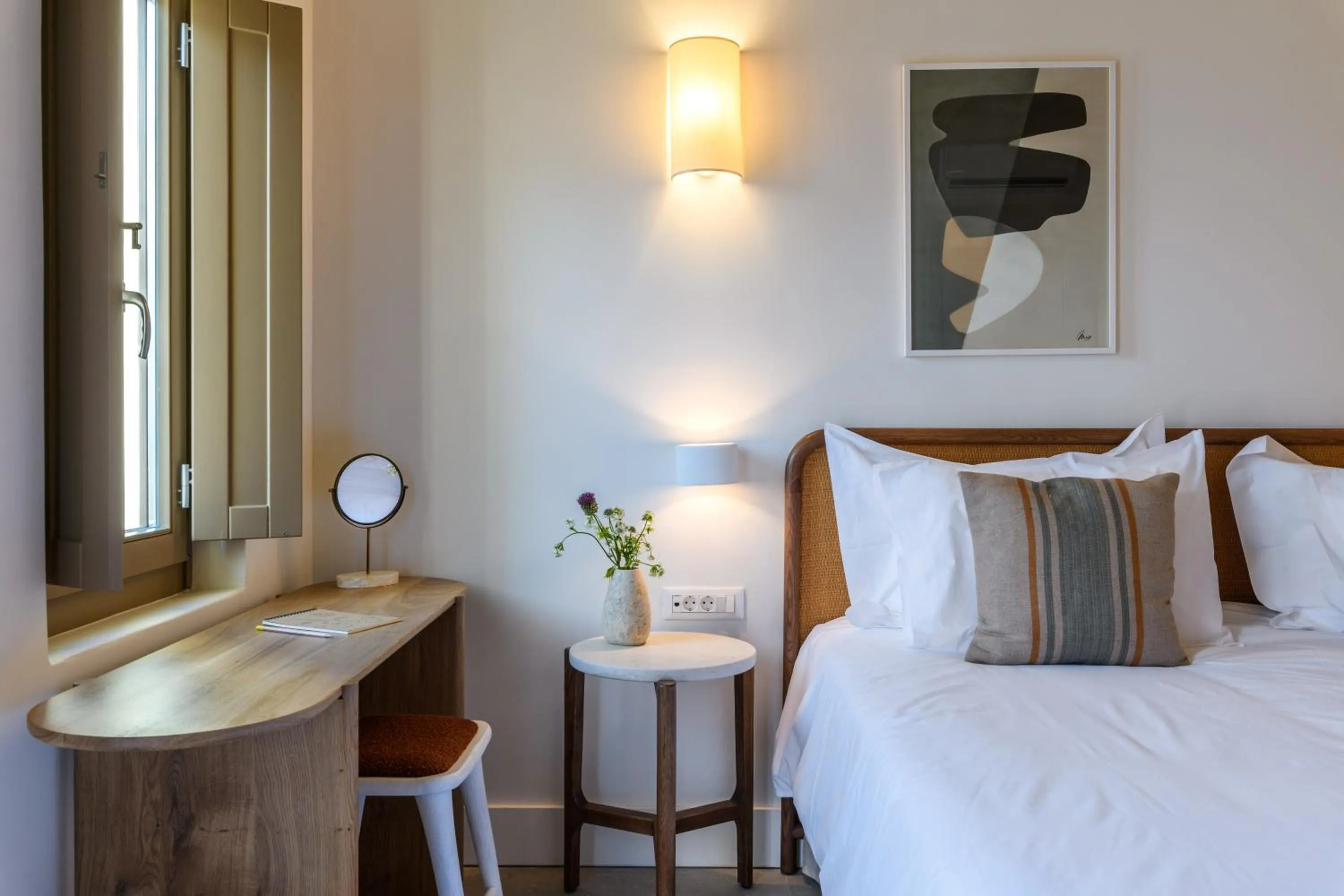 Bed in Camarades Mykonos