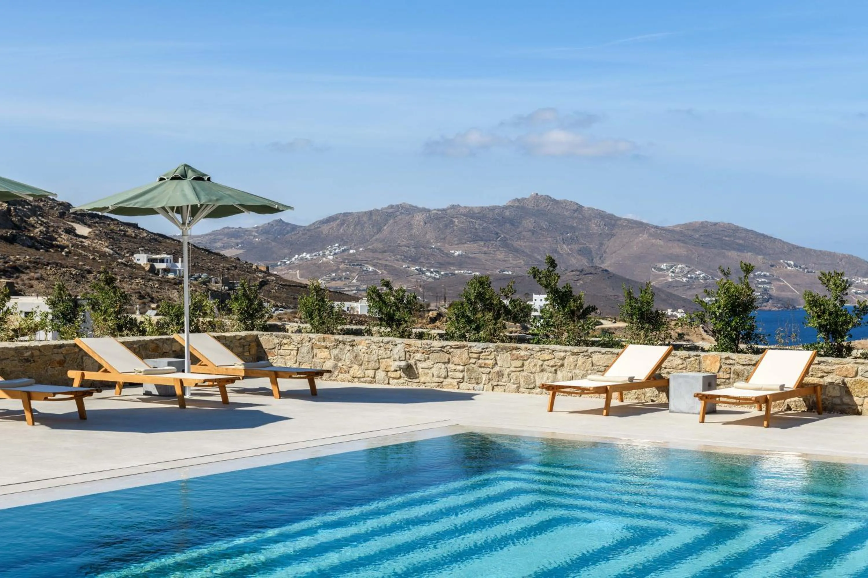 Mountain view in Camarades Mykonos