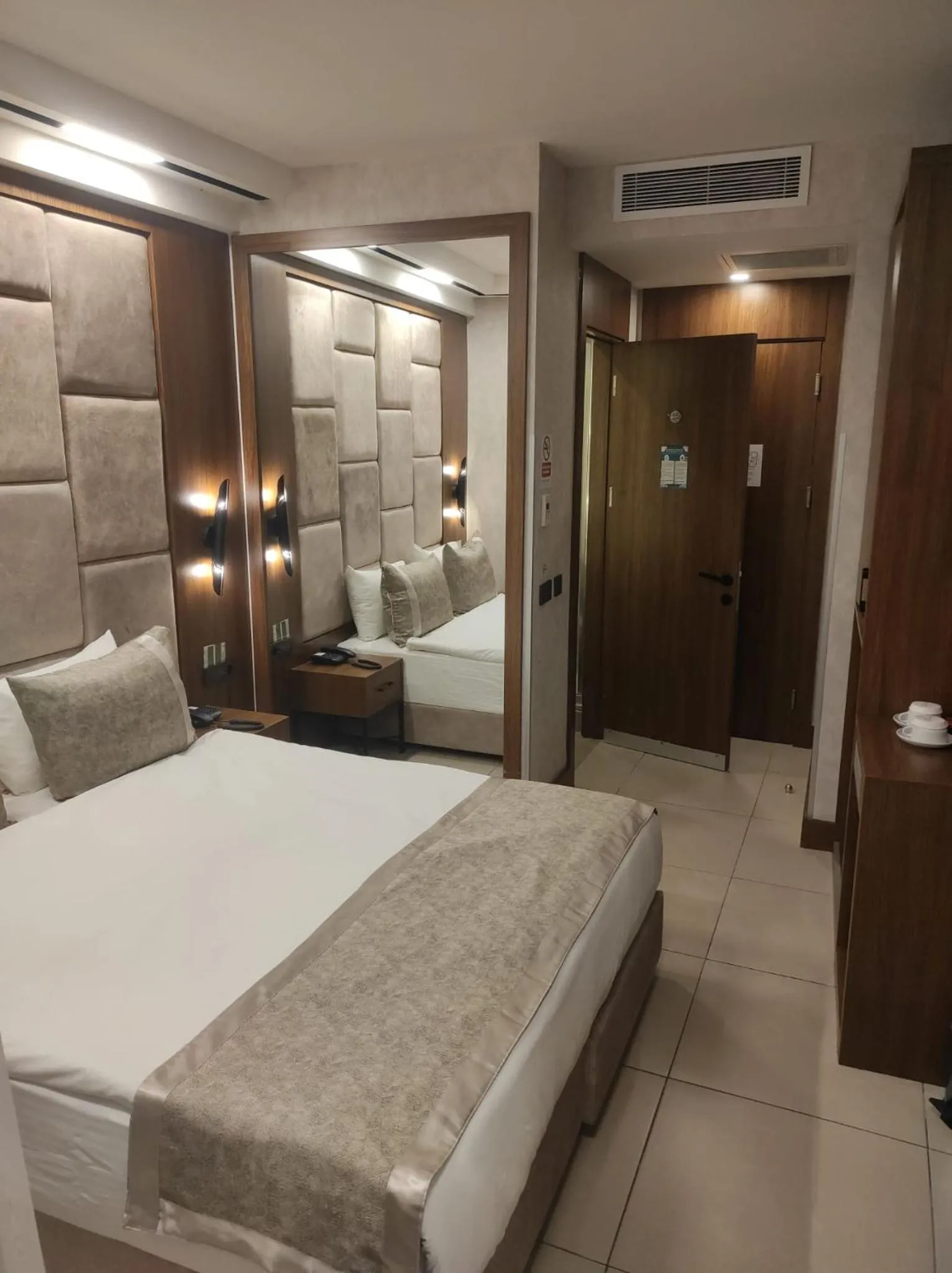 Bed in Four Sides Beyoglu