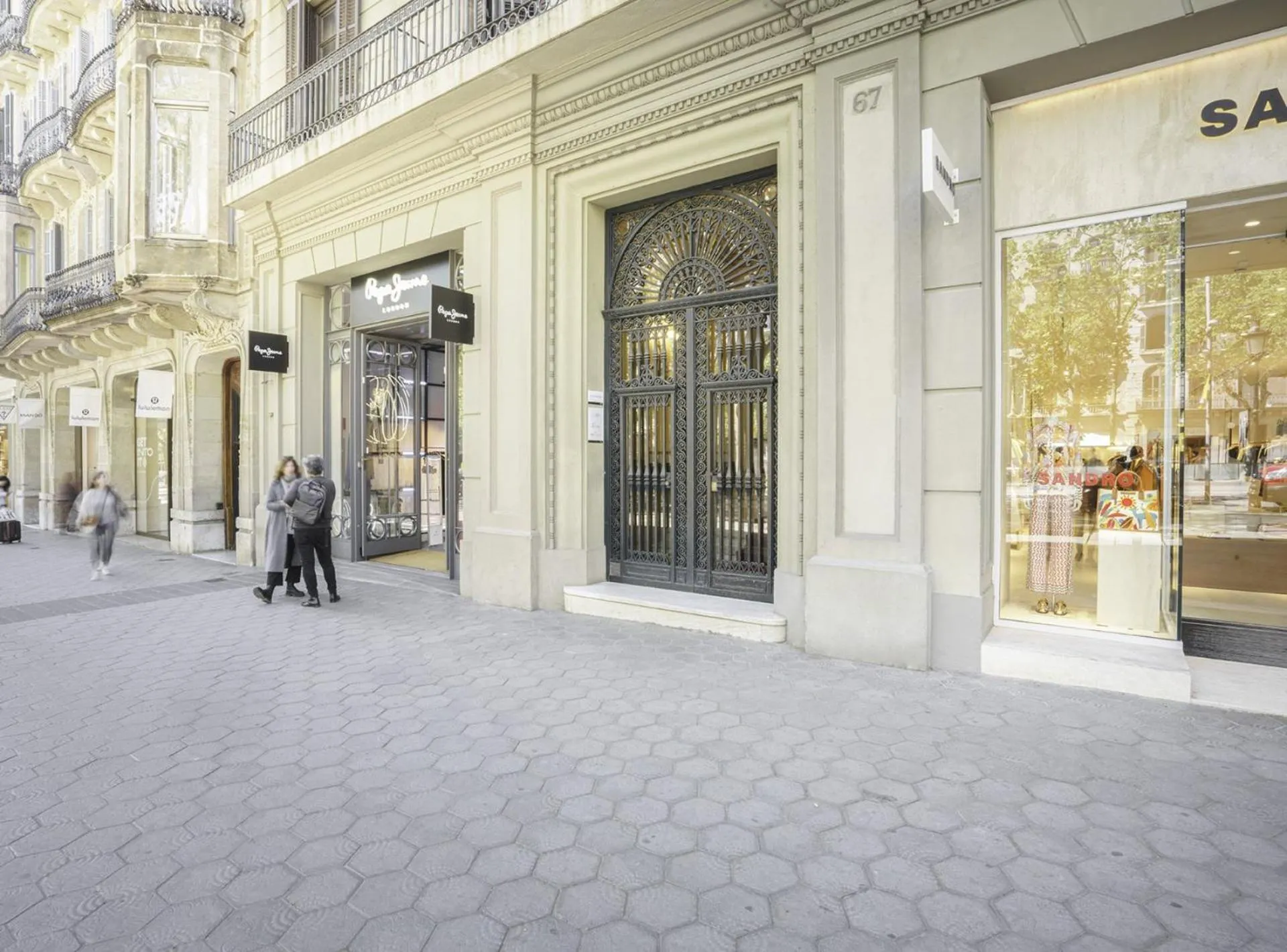 Property building in SibsBcn-Paseo de Gracia Luxury Exclusive Gaudí