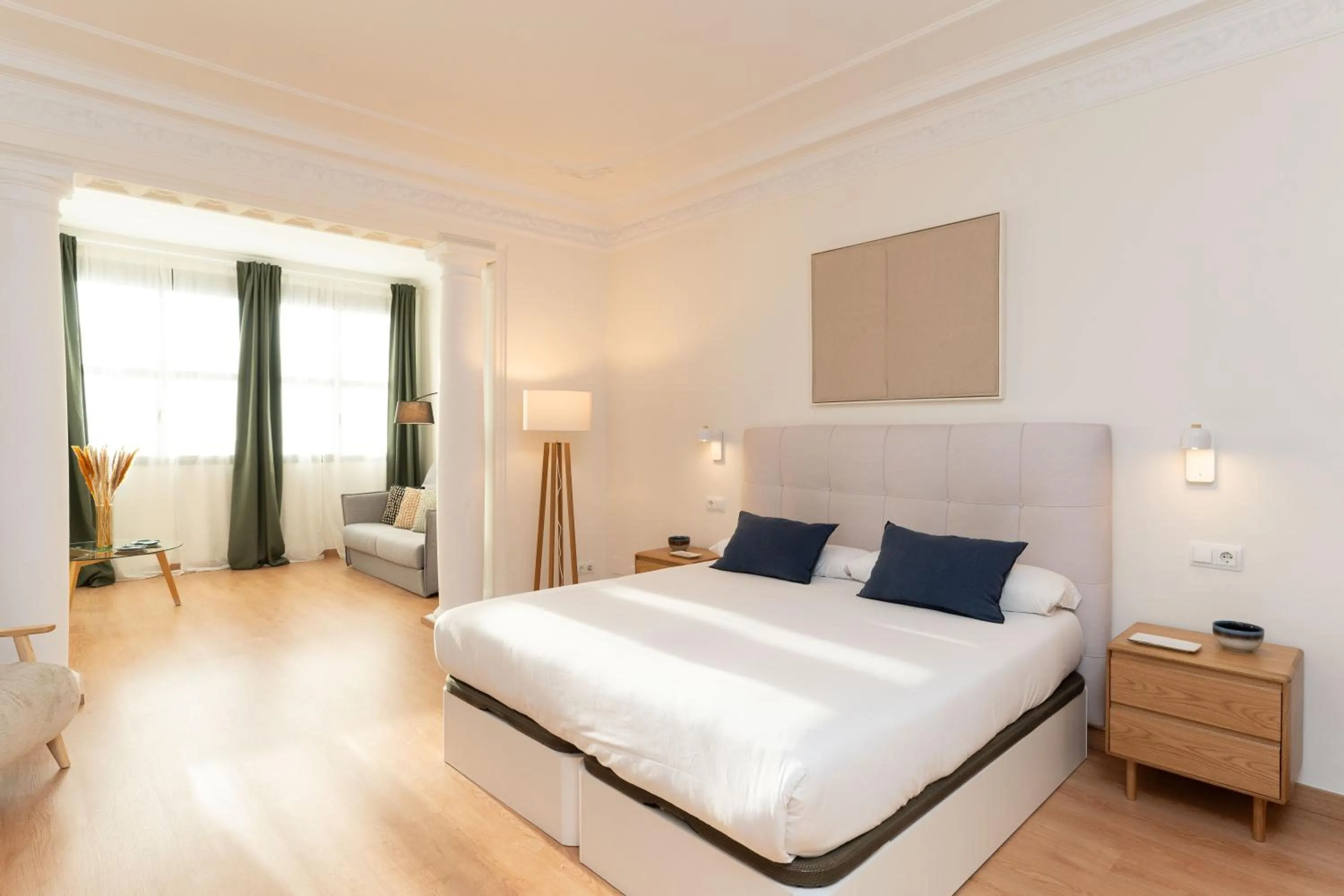 Bed in SibsBcn-Paseo de Gracia Luxury Exclusive Gaudí