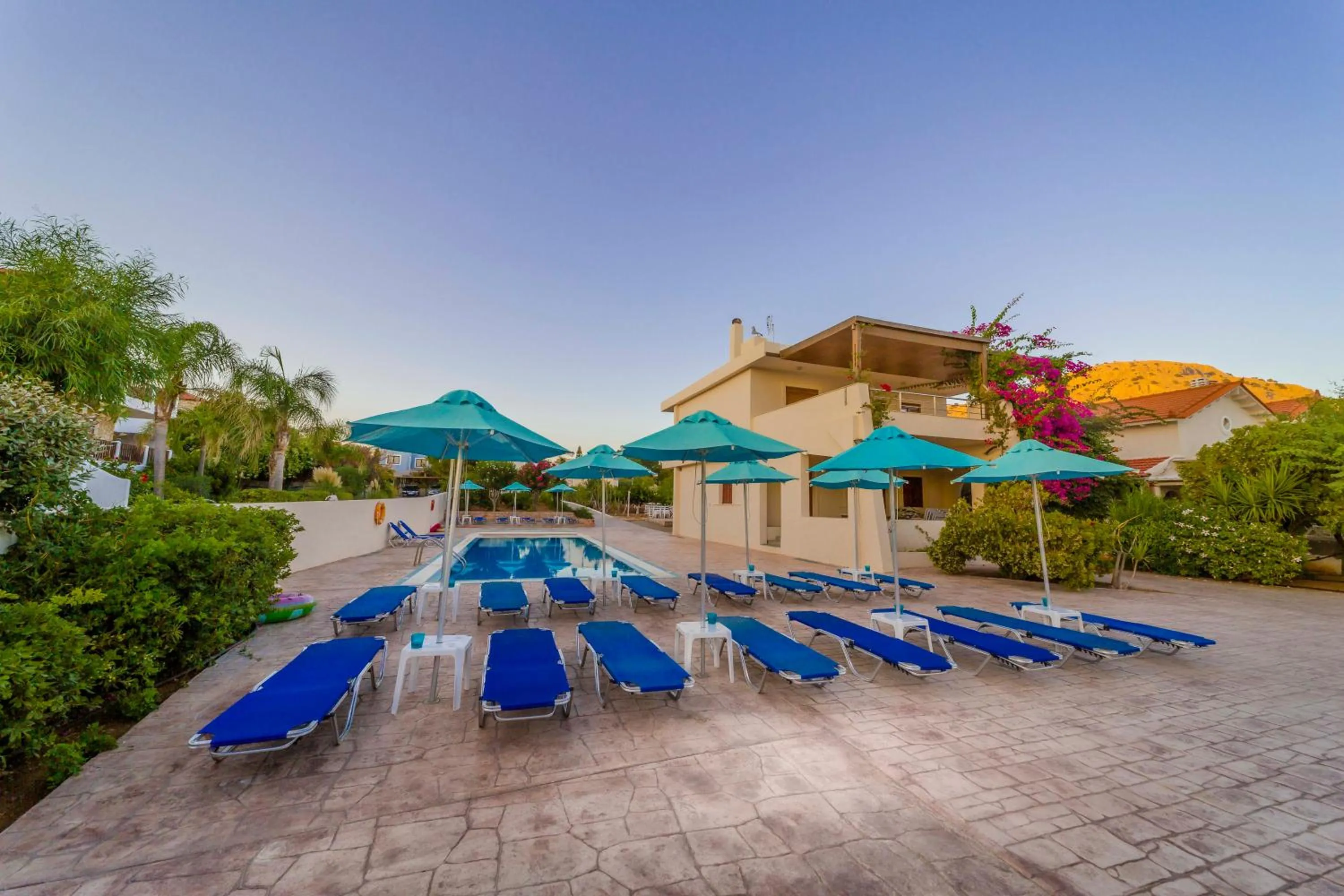 Swimming pool in Amaryllis front beach hotel