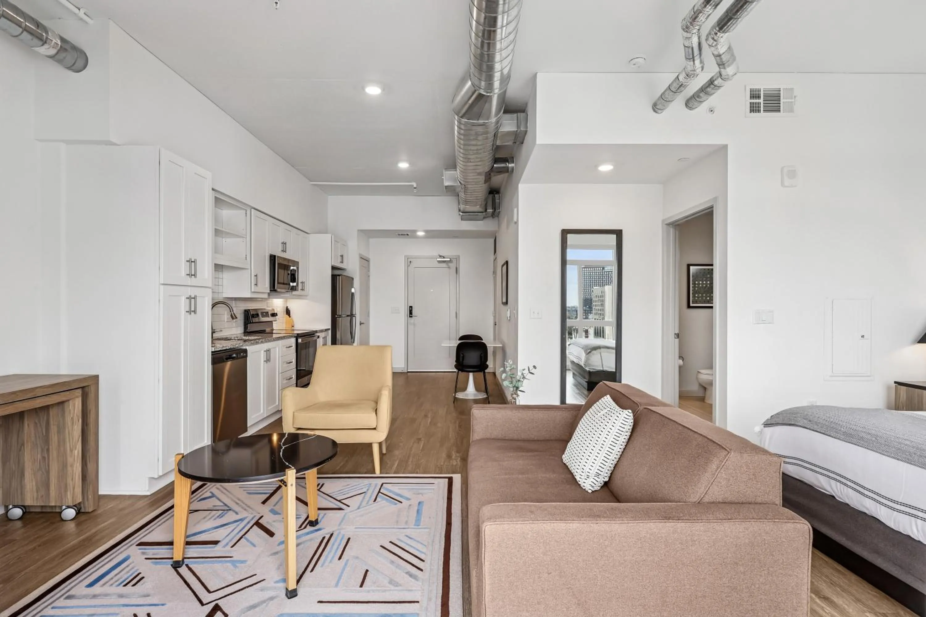 Living room, Bed in Sentral SoBro