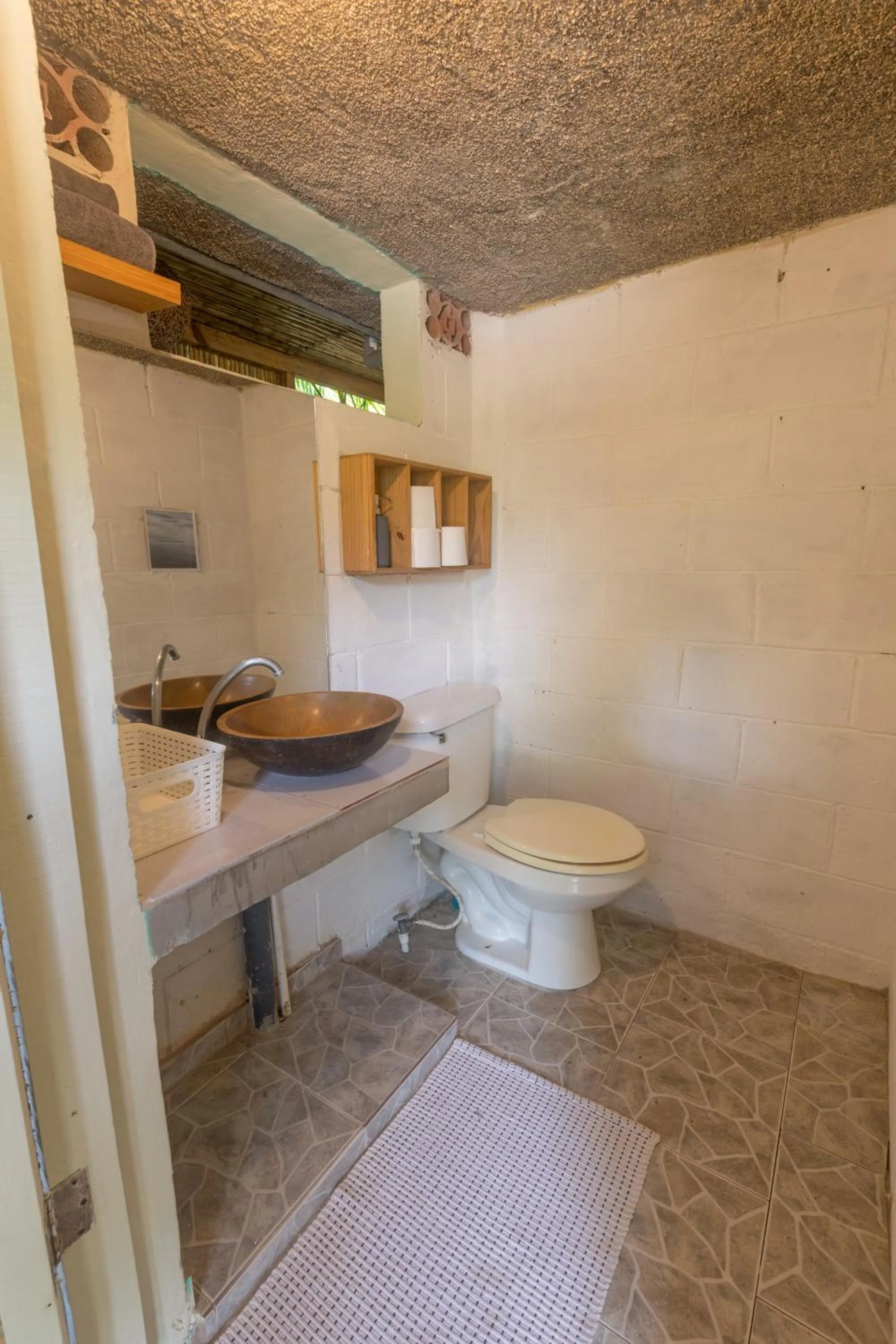 Toilet in La Canasta