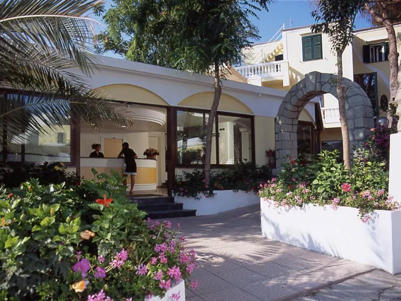 Facade/entrance in Albergo Villa Hibiscus