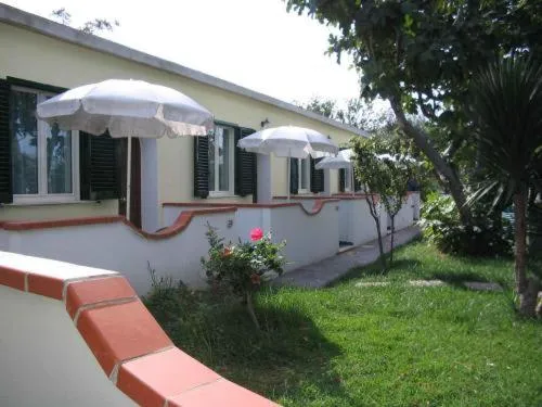 Property building in Albergo Villa Hibiscus