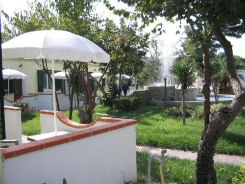 Garden in Albergo Villa Hibiscus