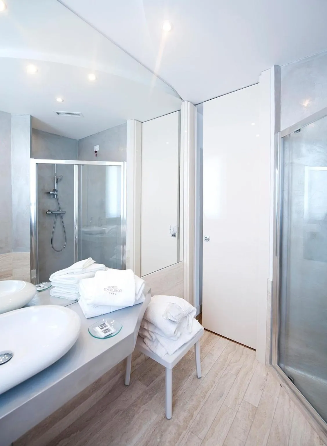 Bathroom in Hotel Excelsior