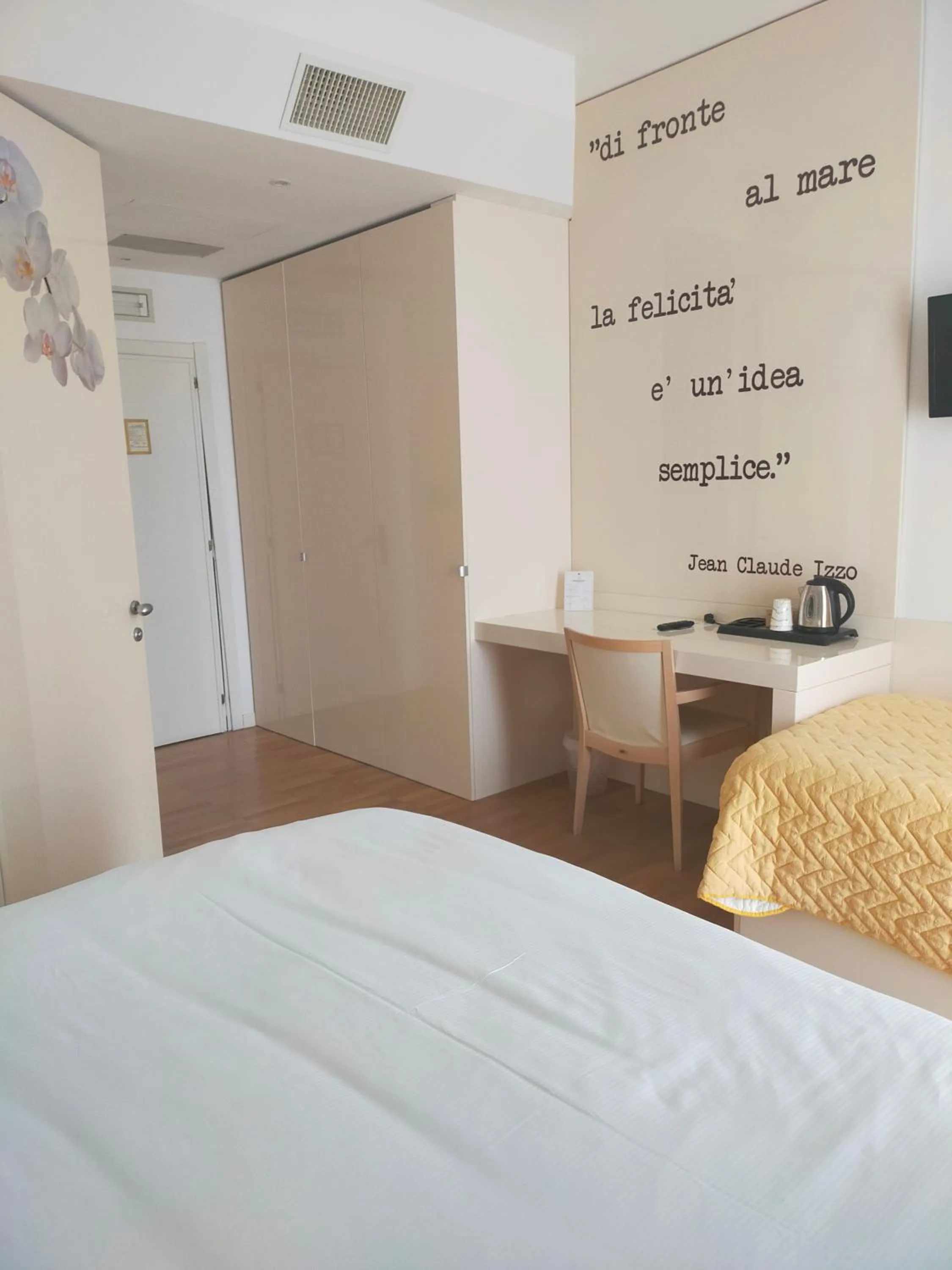 Photo of the whole room, Bed in Hotel Excelsior