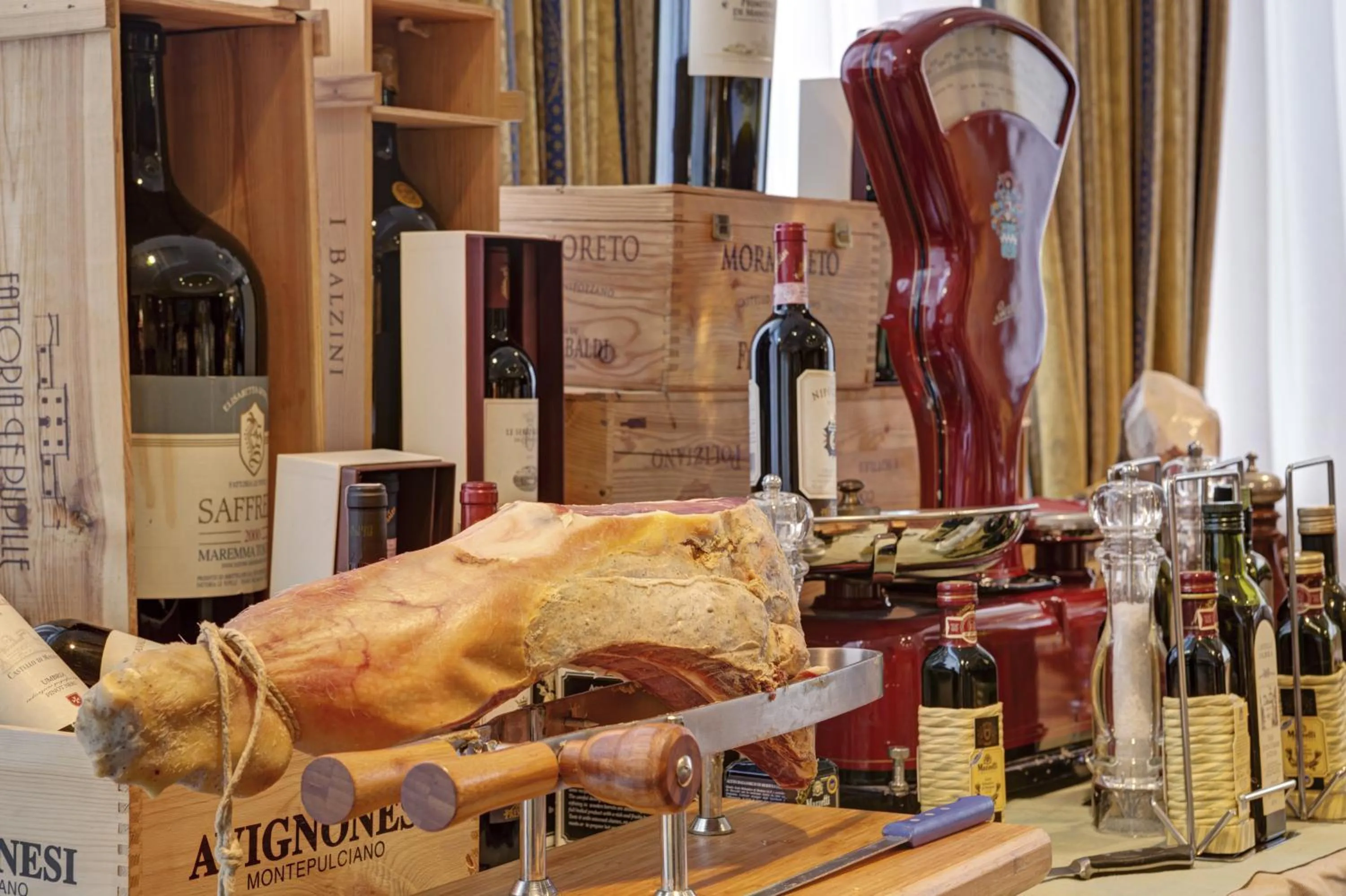 Alcoholic drinks in Borgo Palace Hotel