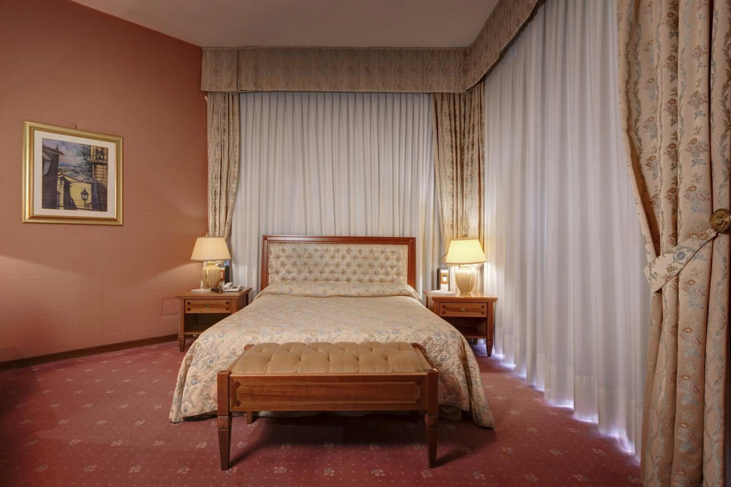 Photo of the whole room, Bed in Borgo Palace Hotel