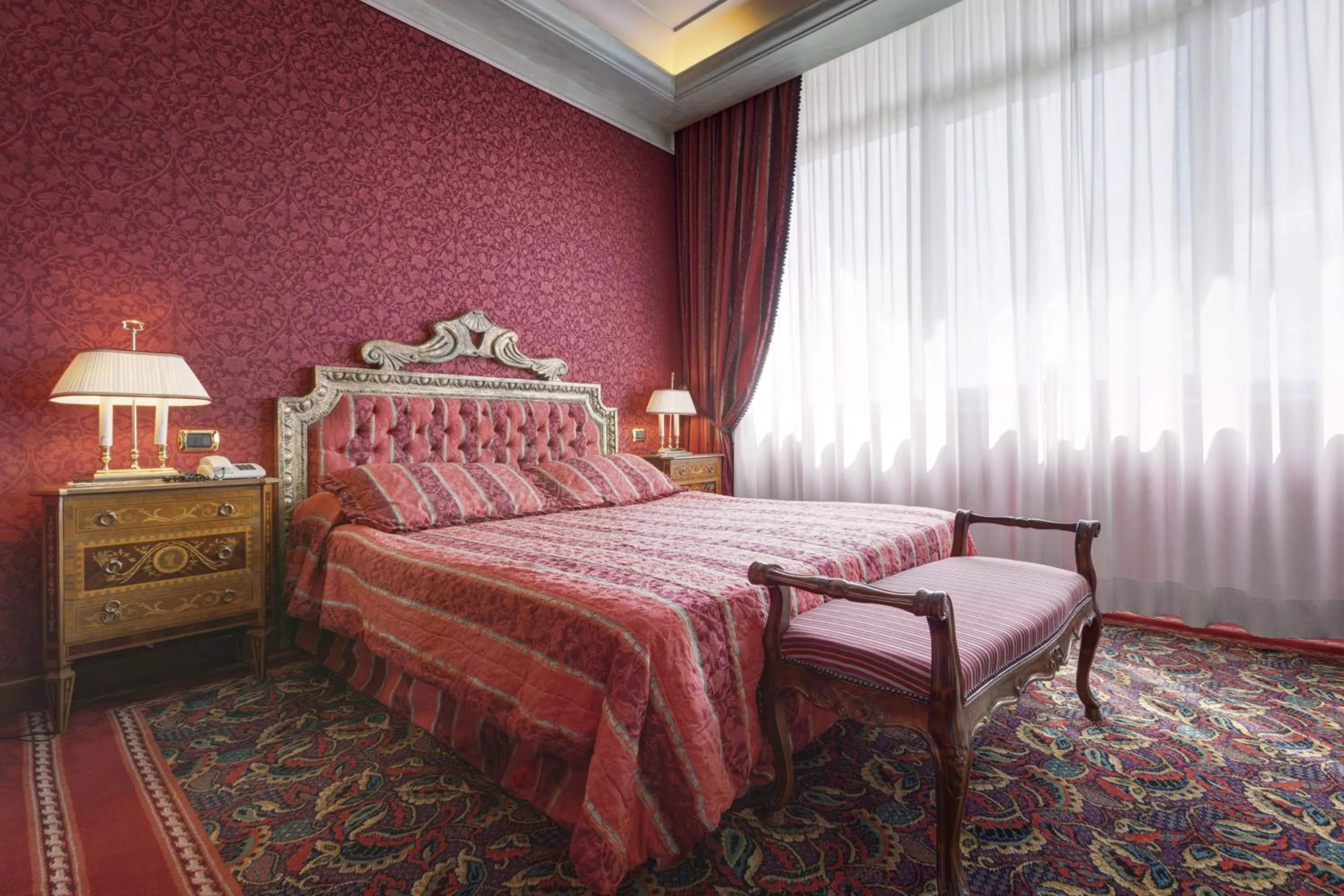 Day, Bed in Borgo Palace Hotel