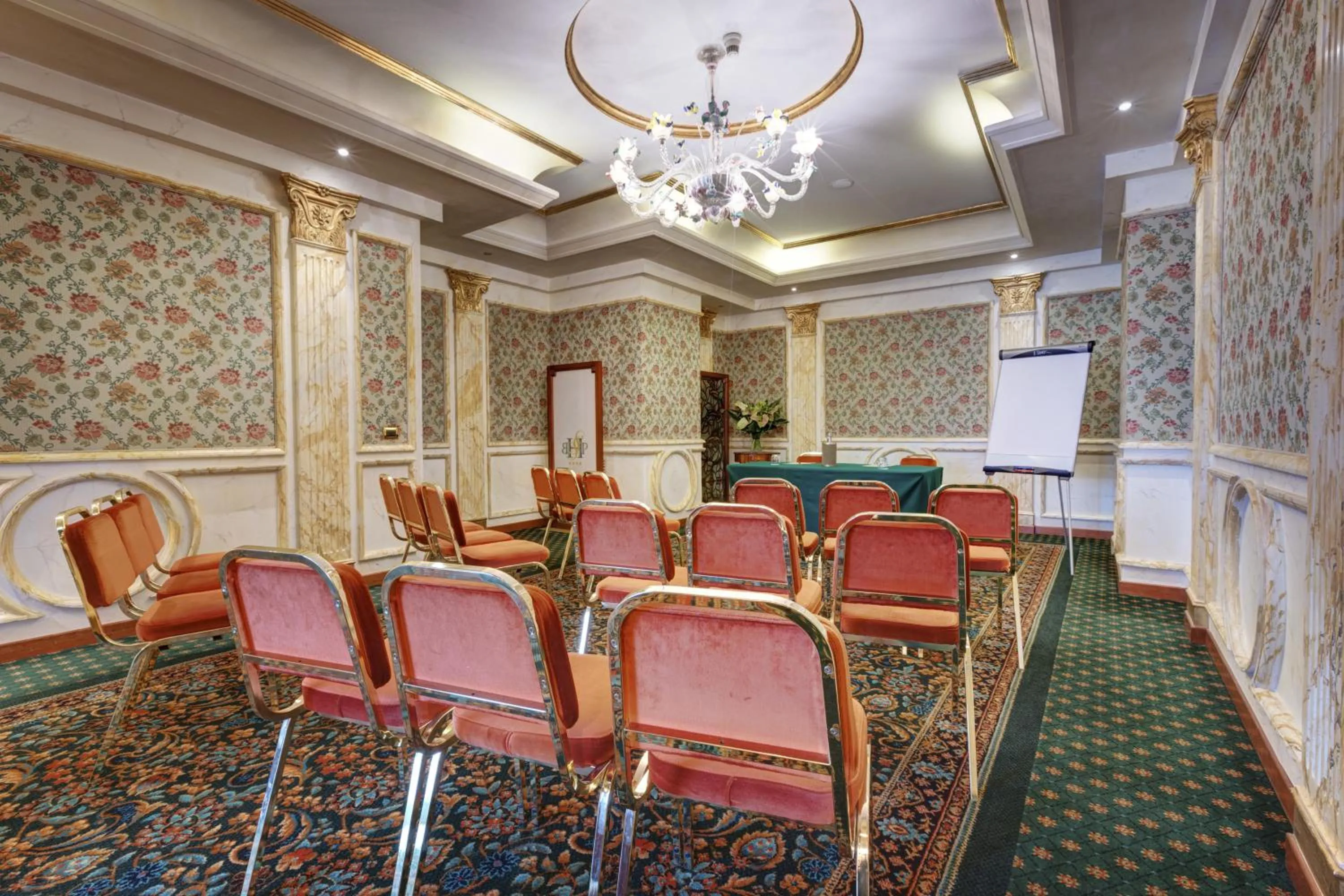Business facilities in Borgo Palace Hotel