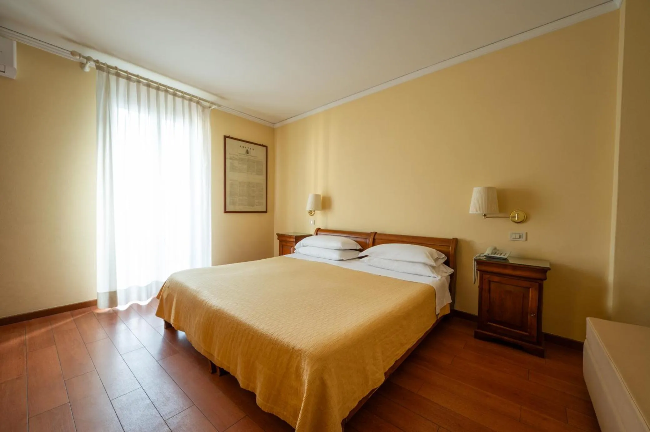 Bedroom, Bed in Hotel Diana