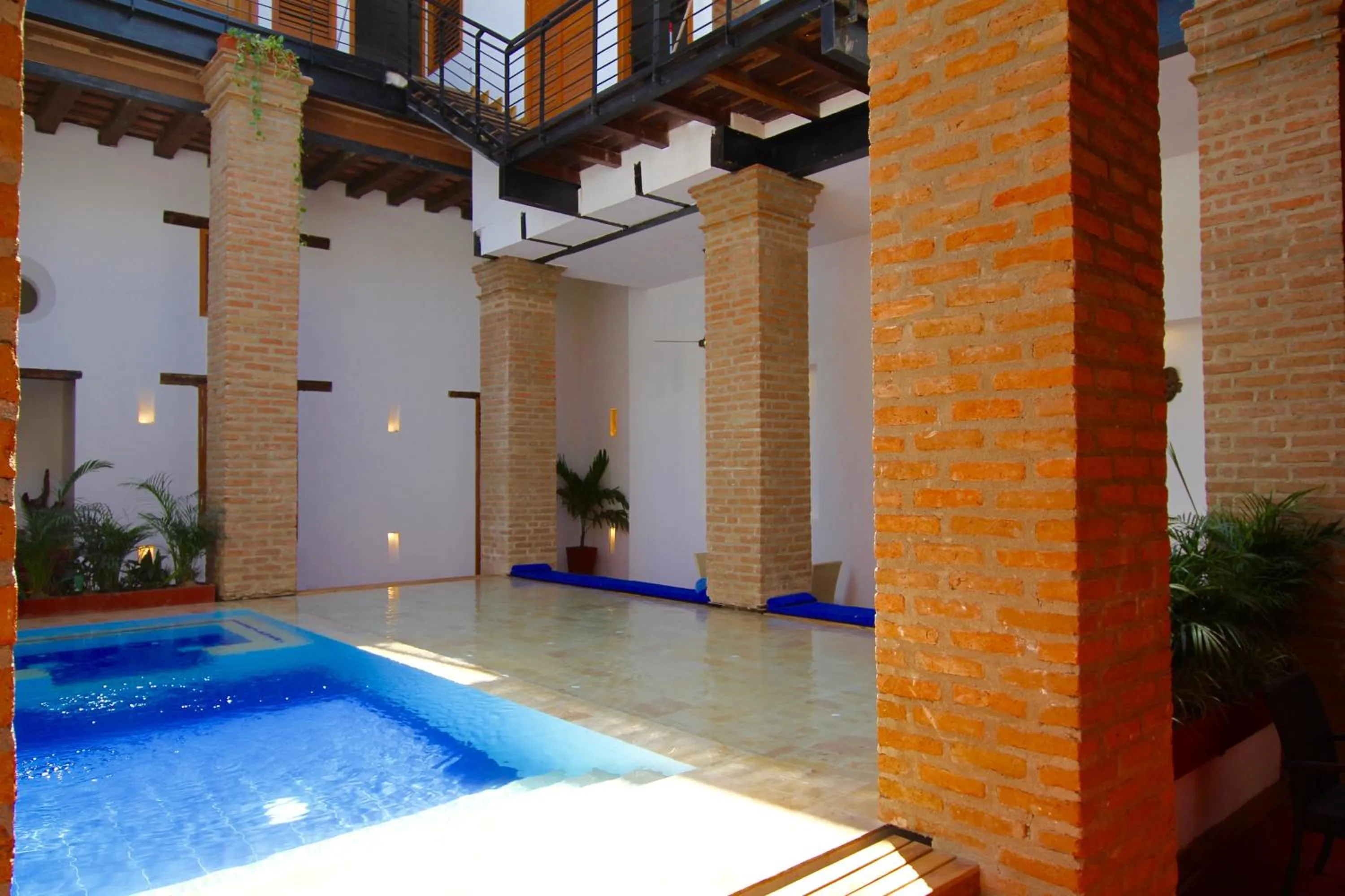 Swimming pool in Hotel Boutique Casa Carolina