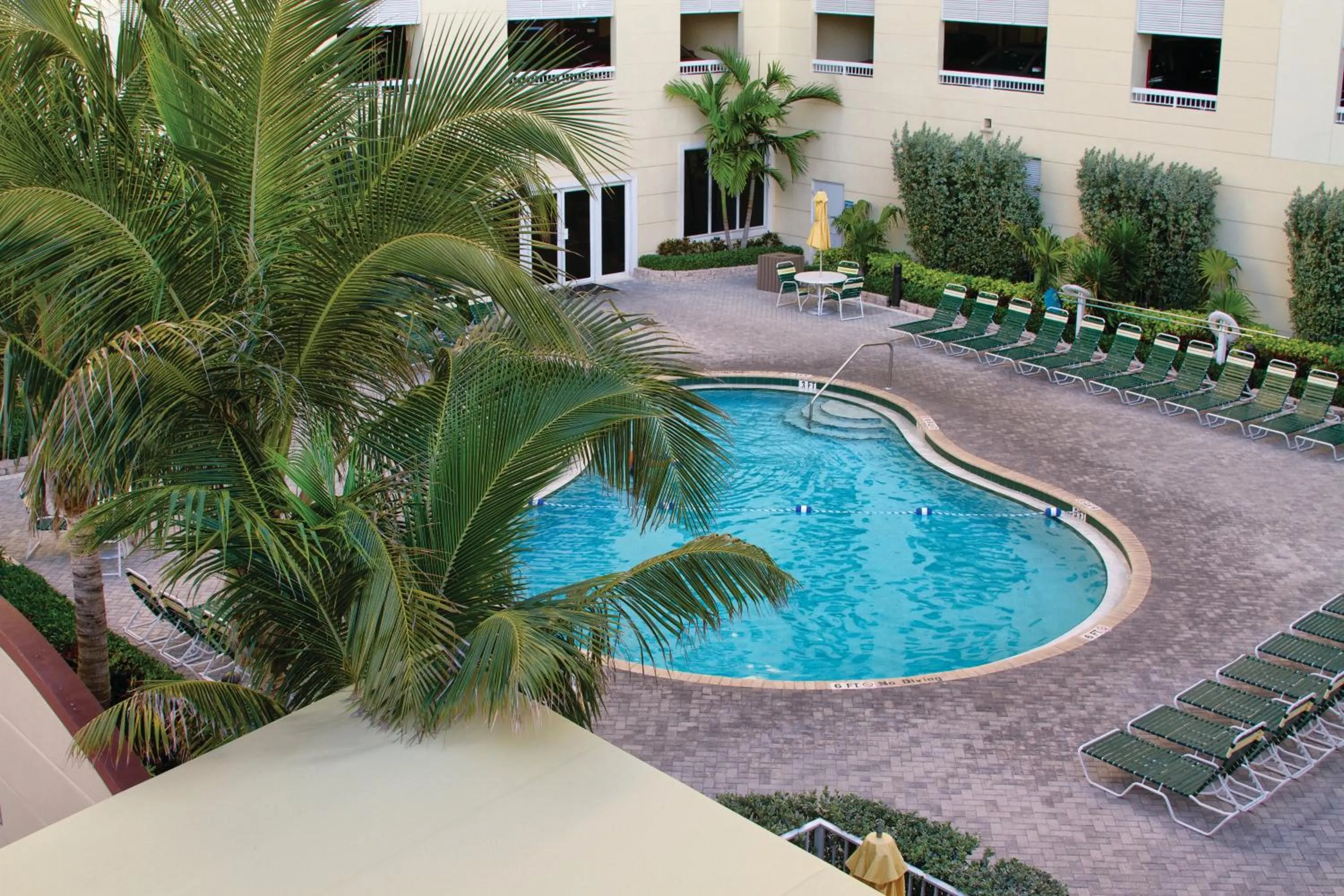 Swimming pool in Club Wyndham Royal Vista