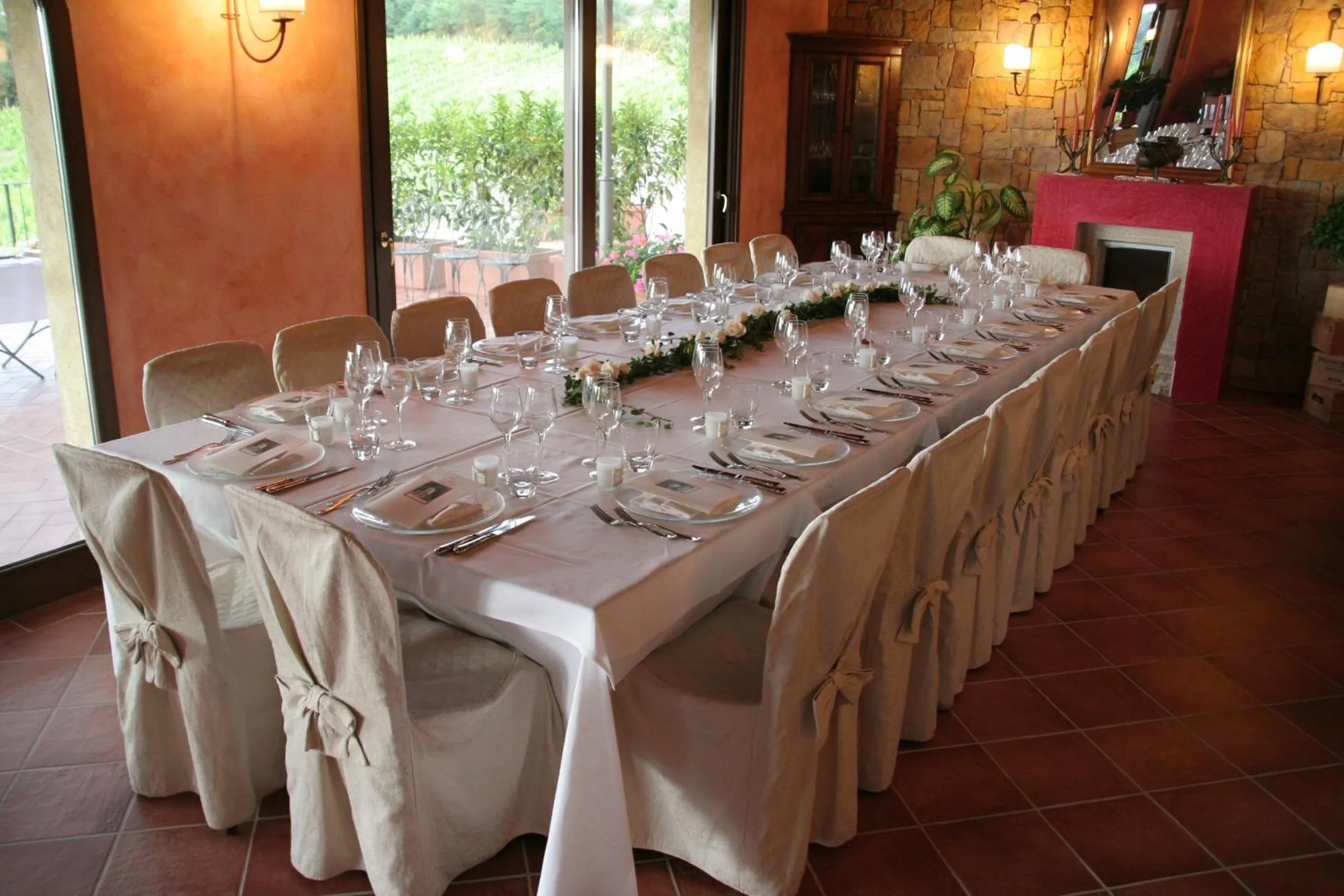 Restaurant/places to eat in Villa Curina Resort