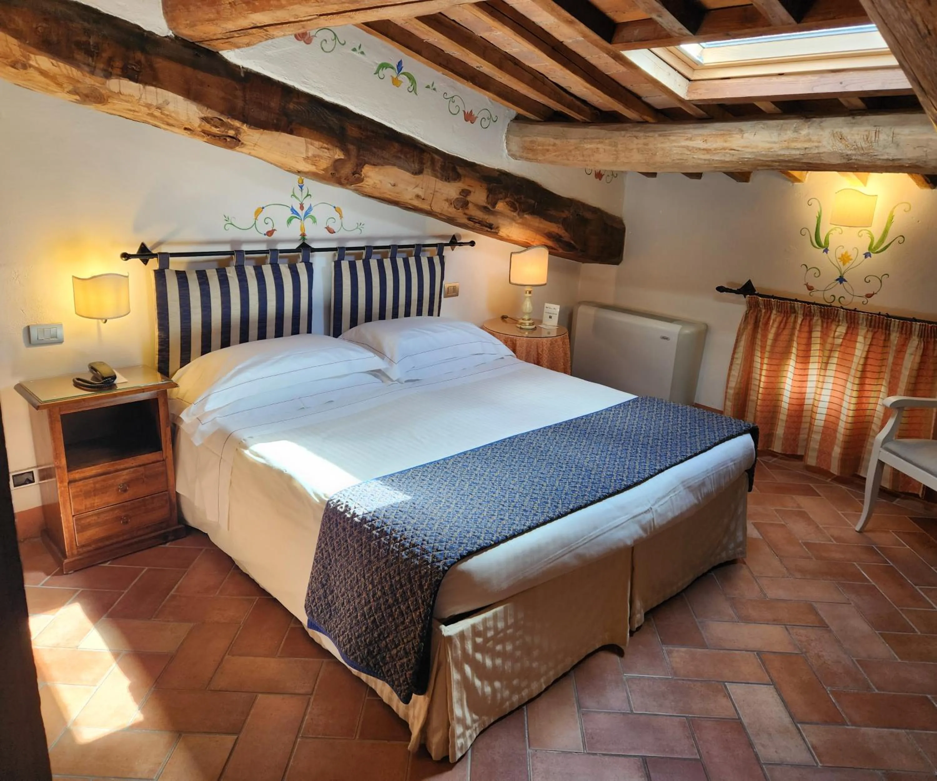 Bed in Villa Curina Resort